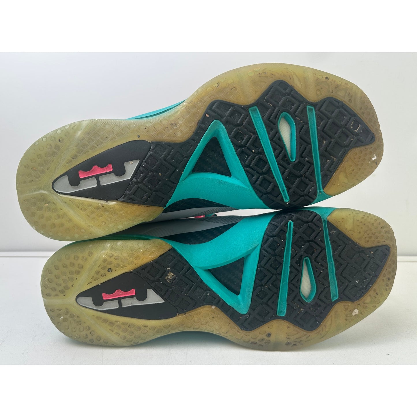Nike LeBron 9 P.S. Elite South Beach Sneakers Men's Sz 9