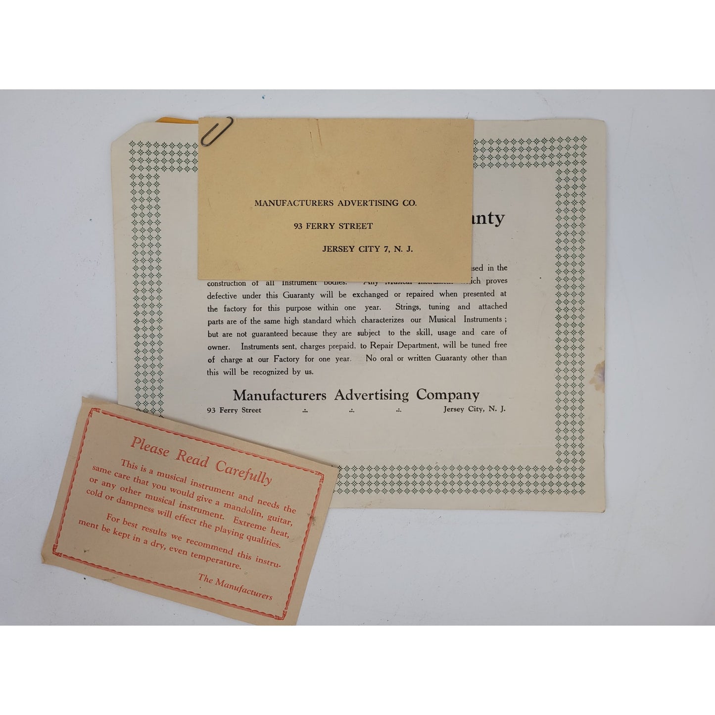 Vintage 1930s Manufacturers Advertising Co. Hawaiian Tremoloa w Music