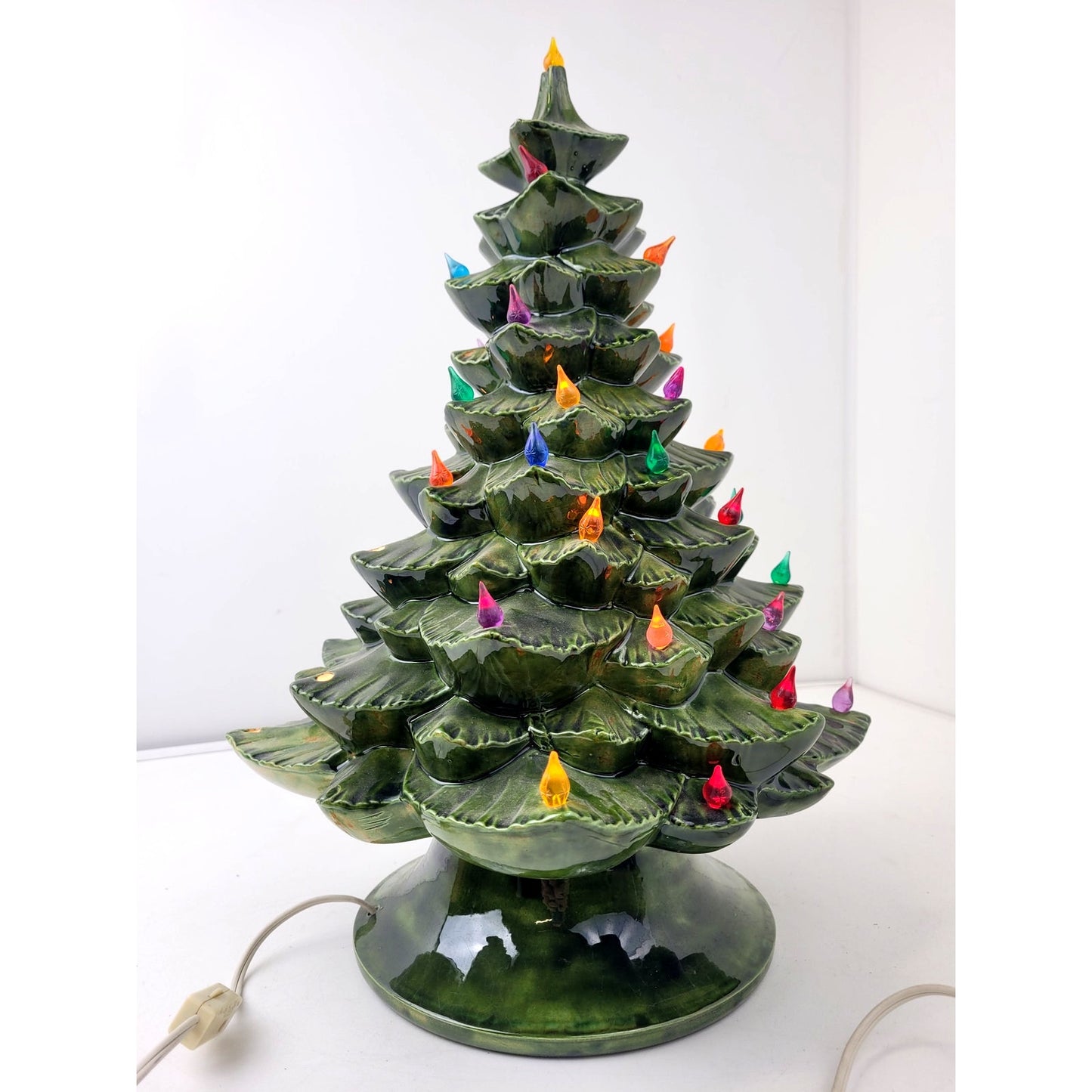 1960s-70s VTG Arnel's Green Ceramic Light-Up Christmas Tree 18"