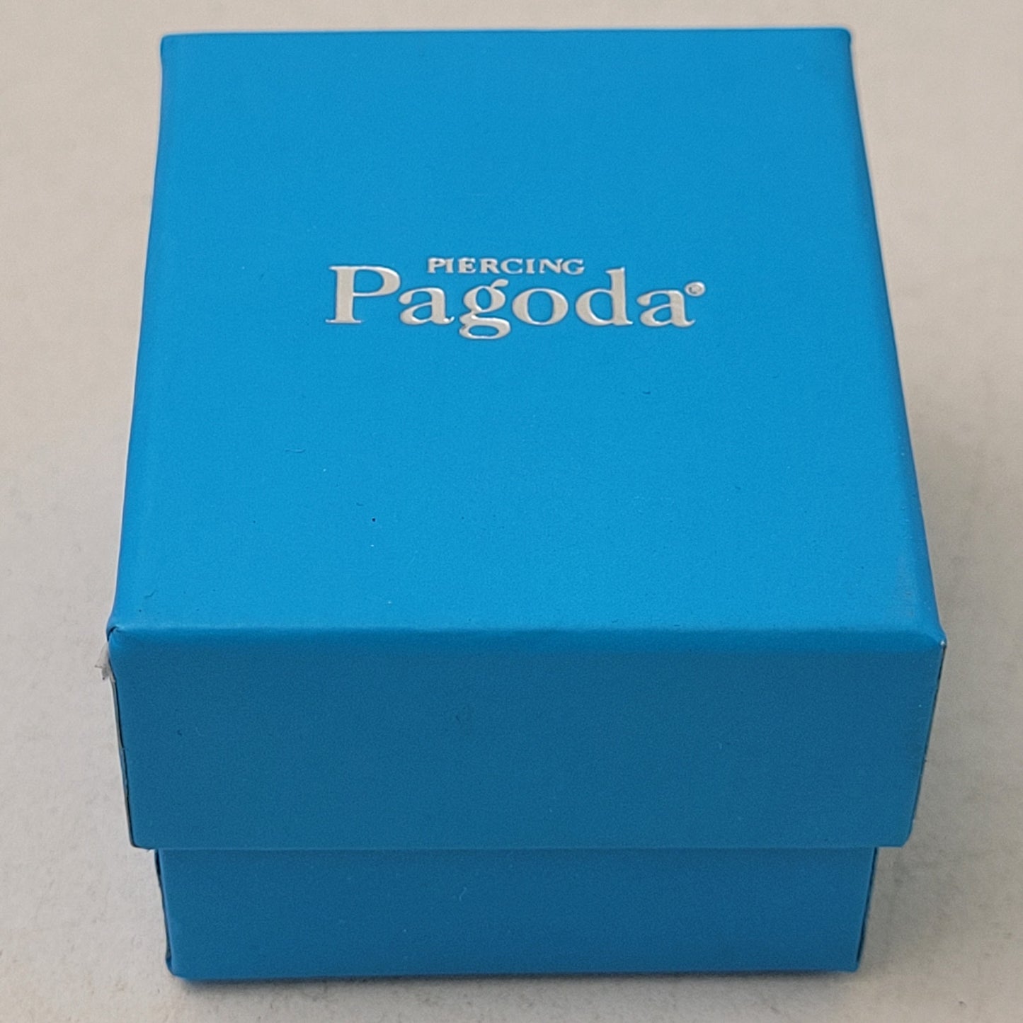 14K White Gold & 4mm Cubic Zirconia Sparkling Stud Earrings Piercing Pagoda NIB