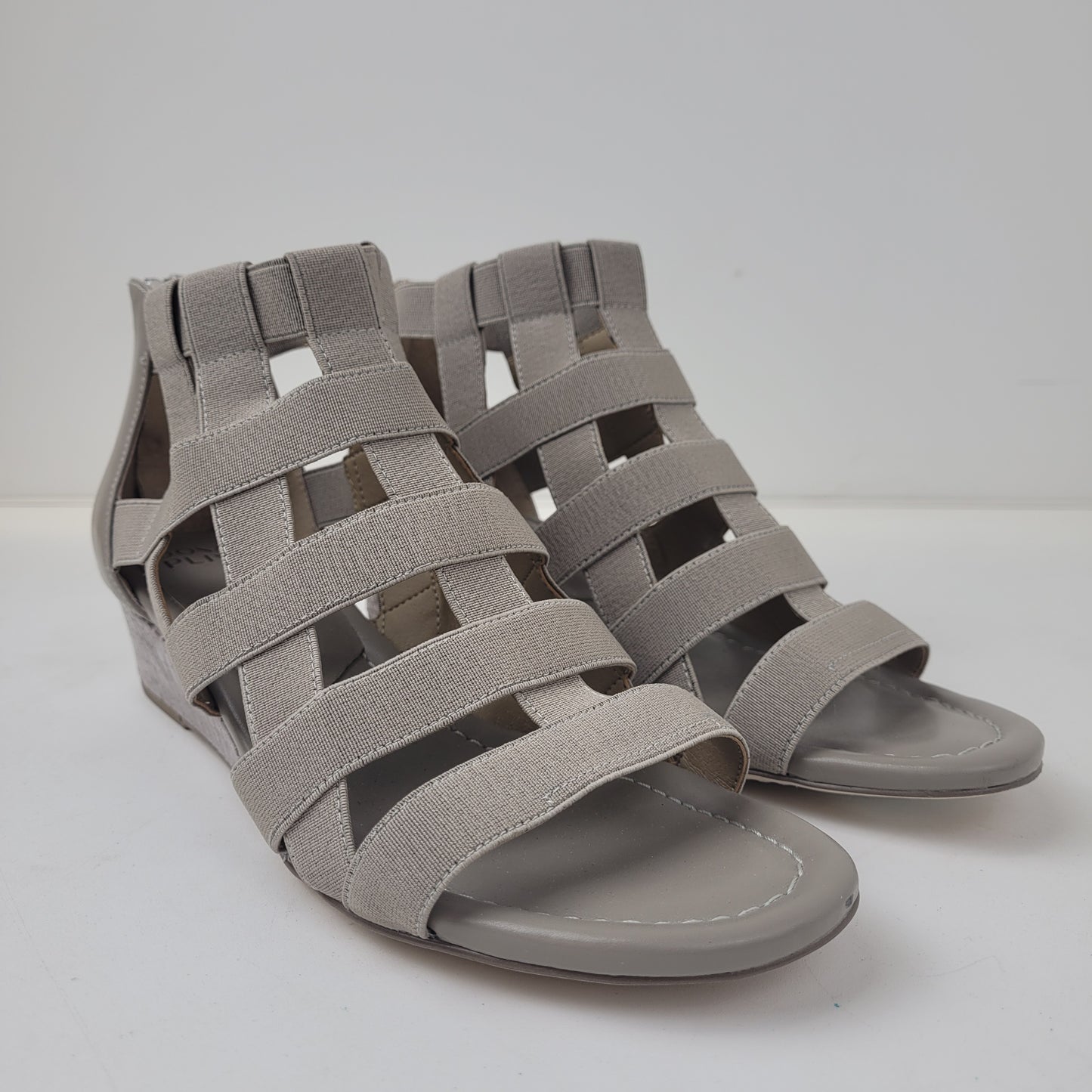 Donald Pliner Grey Veazy Sandal Women's Size 9M Retail $228