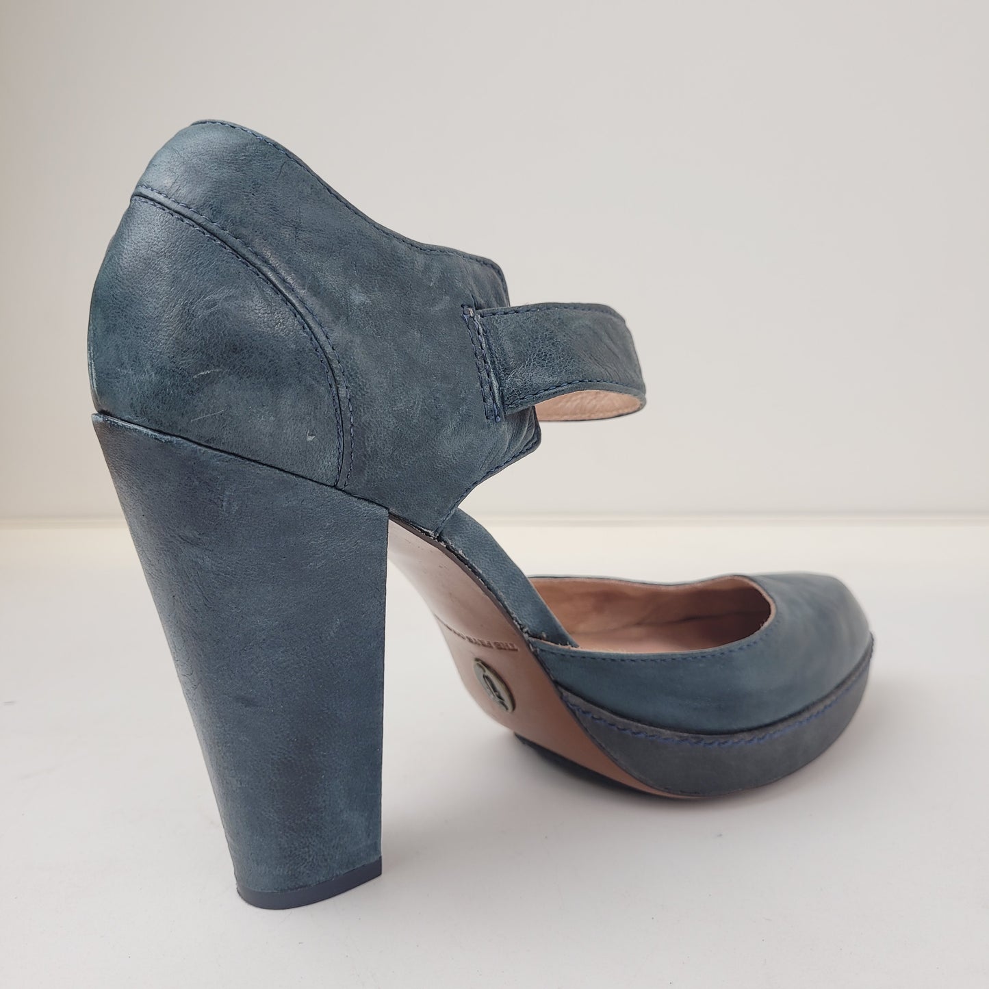 Frye Blue Leather Mary Jane Pumps with Big Wooden Buckle Sz 8 1/2