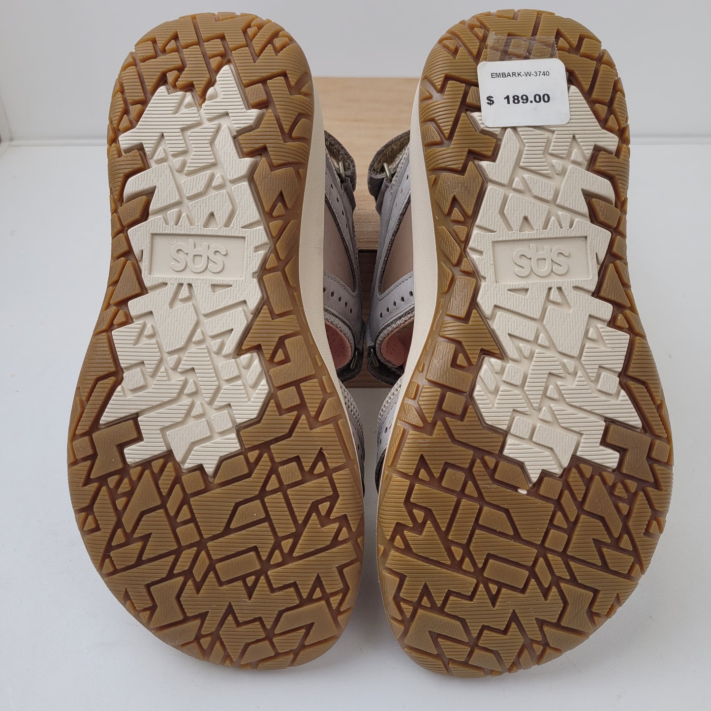 SAS Embark Taupe Women's Sandal Shoes Size 7W Retail $189