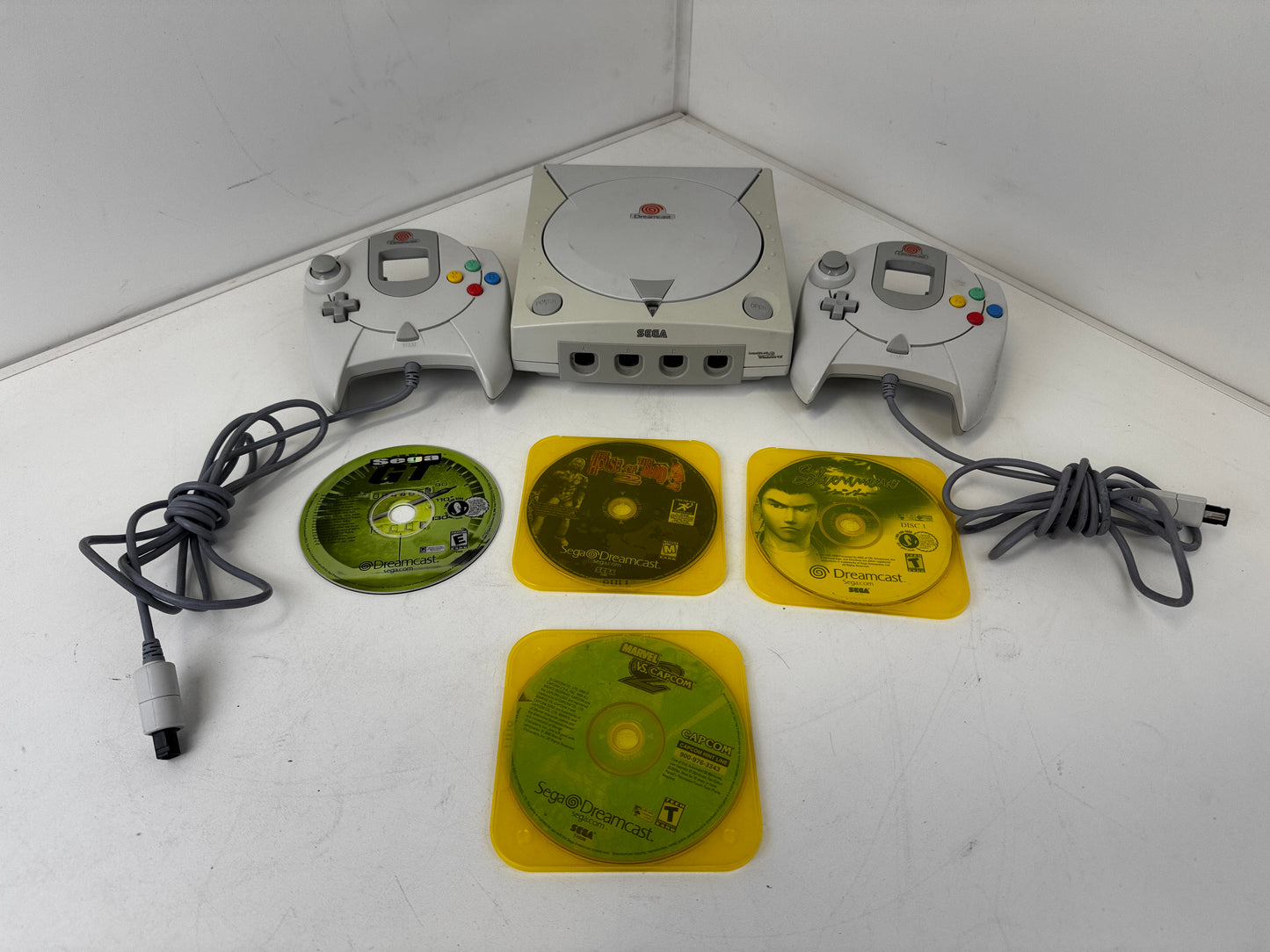 Dreamcast Console W/Controllers & Shenmue/Marvel Vs. Capcom 2/ The House of The Dead 2 (All untested no cords included)