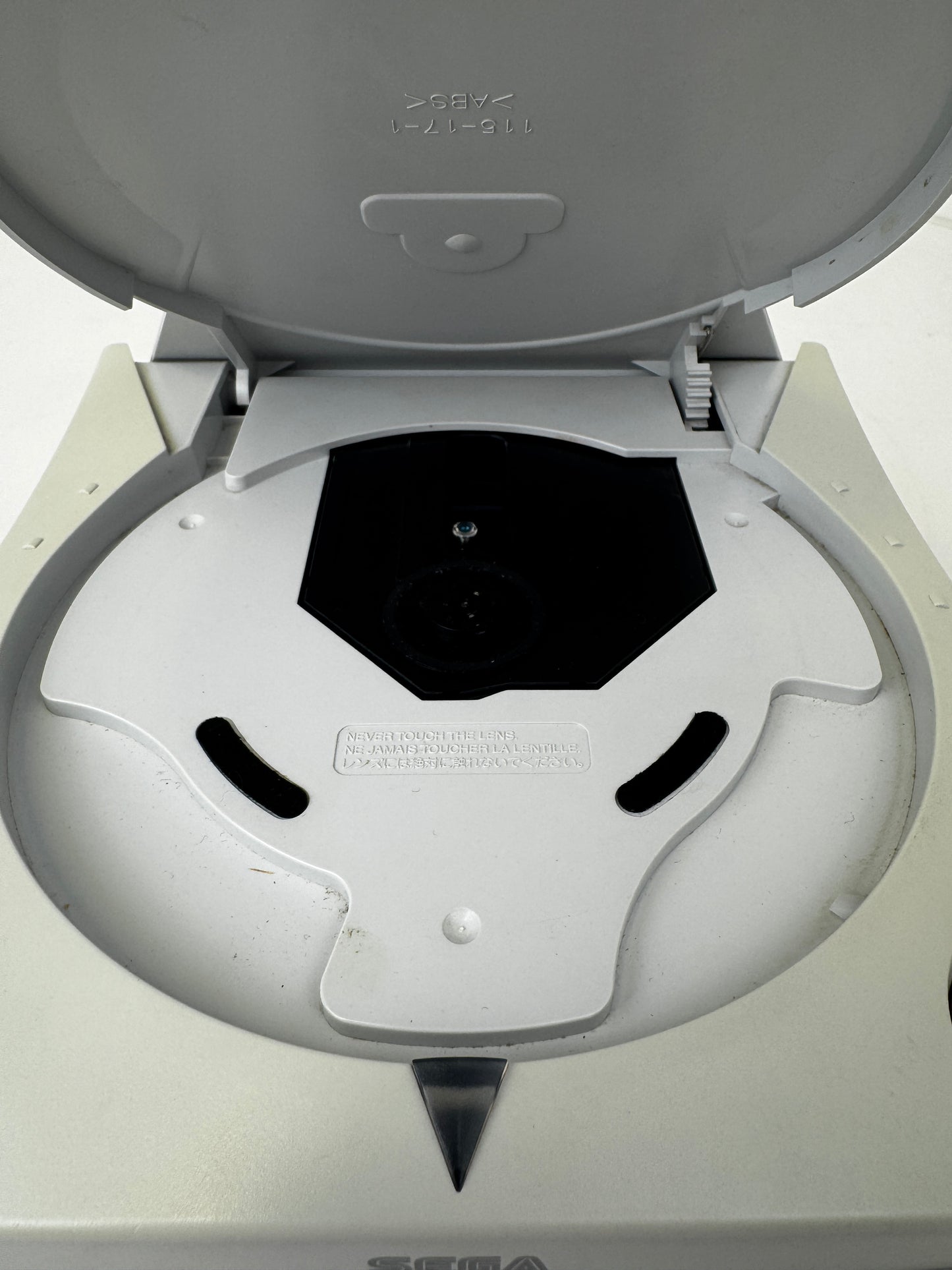 Dreamcast Console W/Controllers & Shenmue/Marvel Vs. Capcom 2/ The House of The Dead 2 (All untested no cords included)