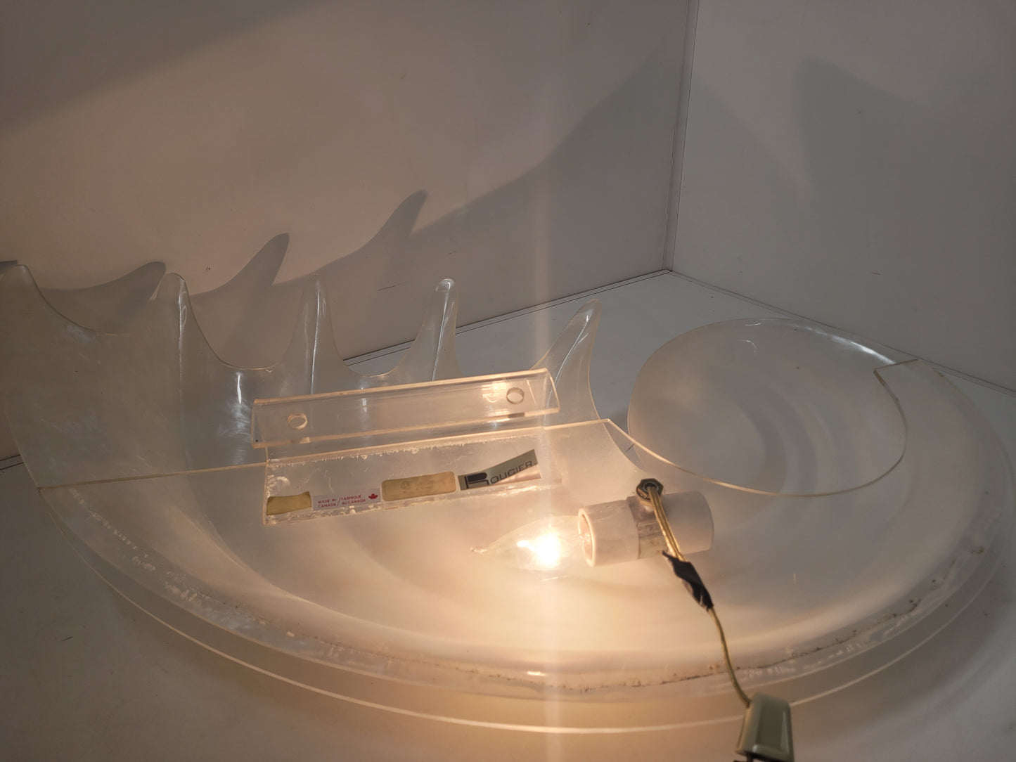 *RARE* Vintage 1970s Large Lucite Seashell Rougier Wall Light