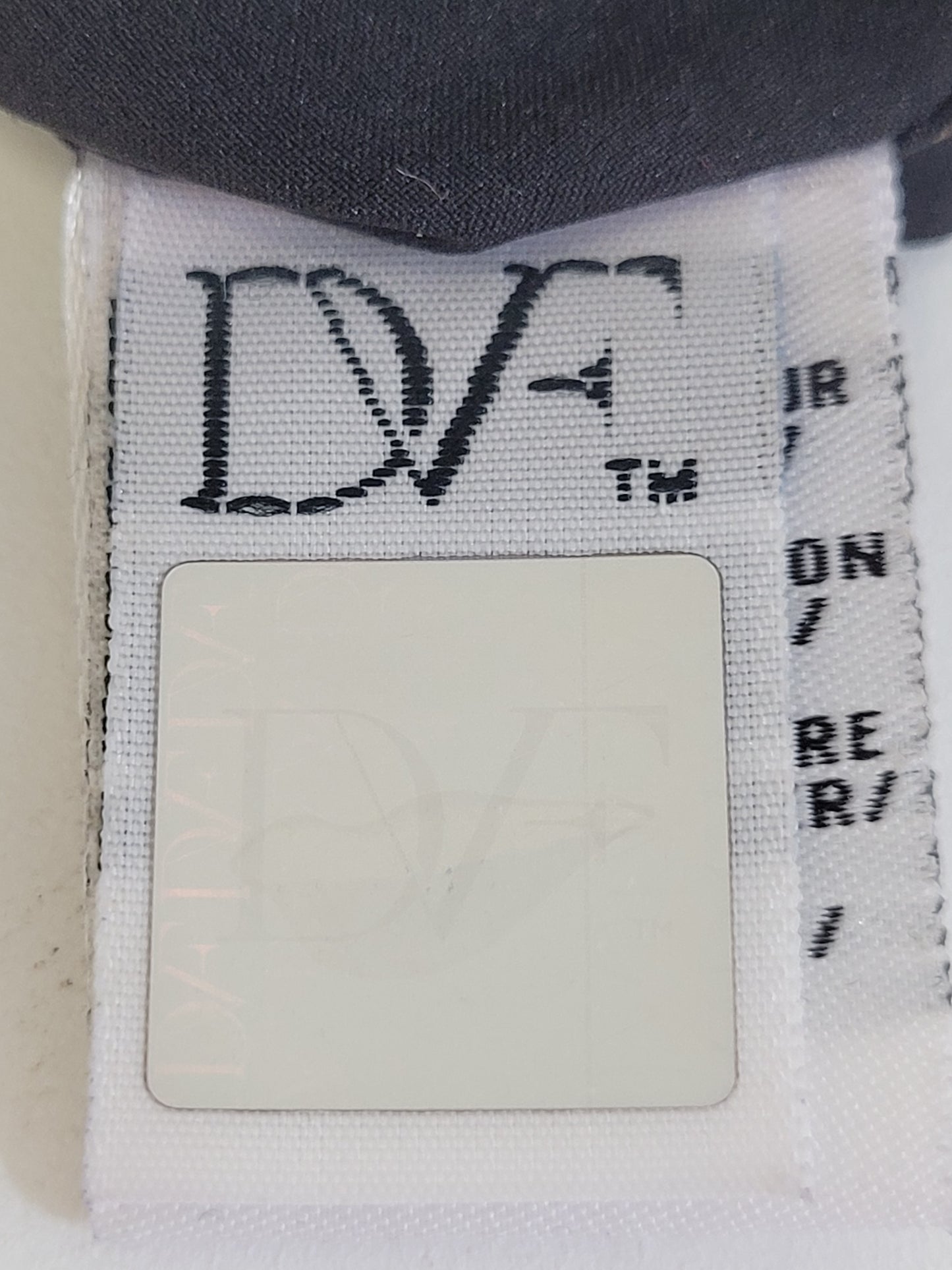 Diane Von Furstenberg Little Black Sheath Dress Knit Bodycon Sz 6 EUC