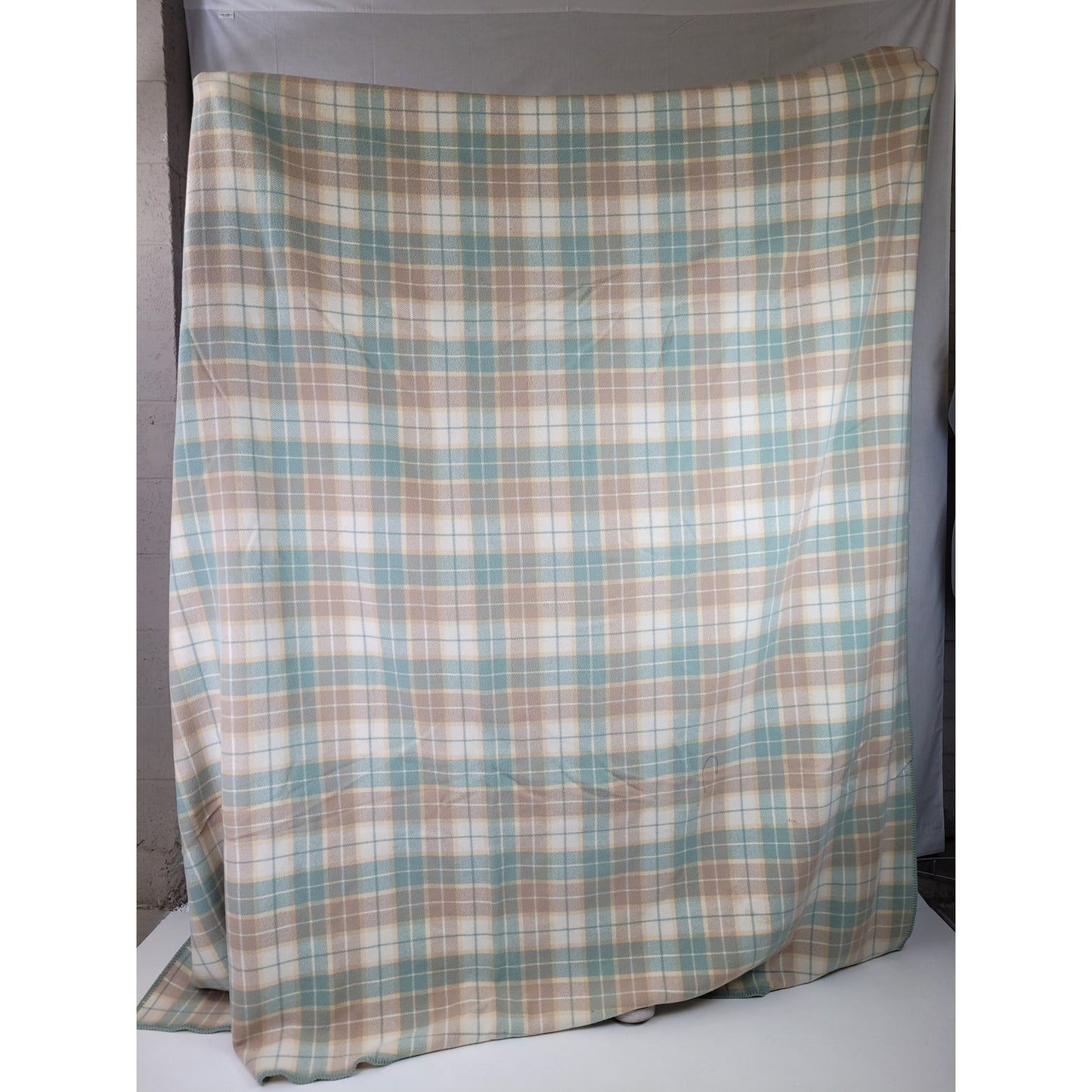 Pendleton Home Collection Green & Beige Plaid Queen Wool Blanket 91"x 87"