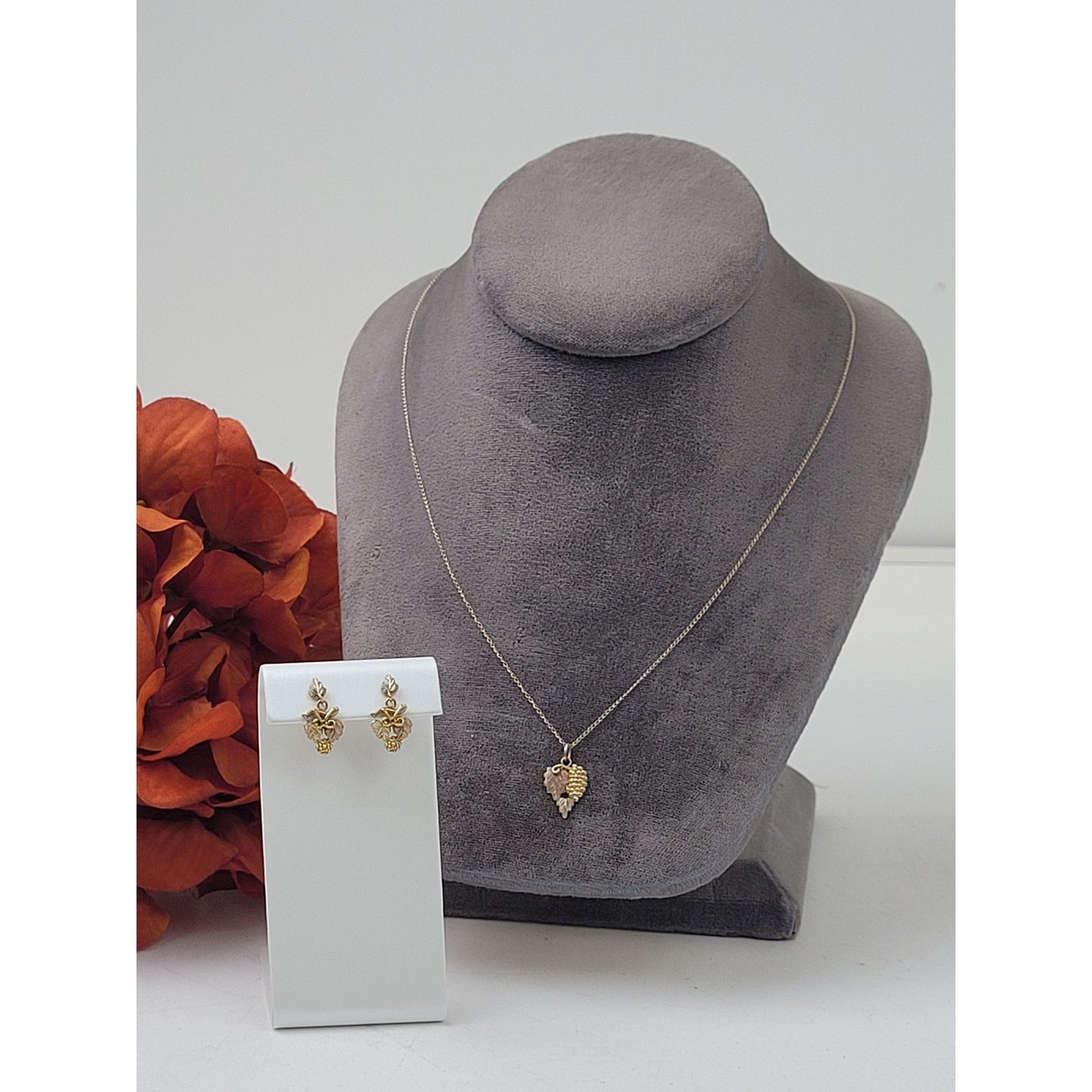 VTG 10K Yellow Rose Gold Grape Cluster Earring & Necklace Set 2.61 g