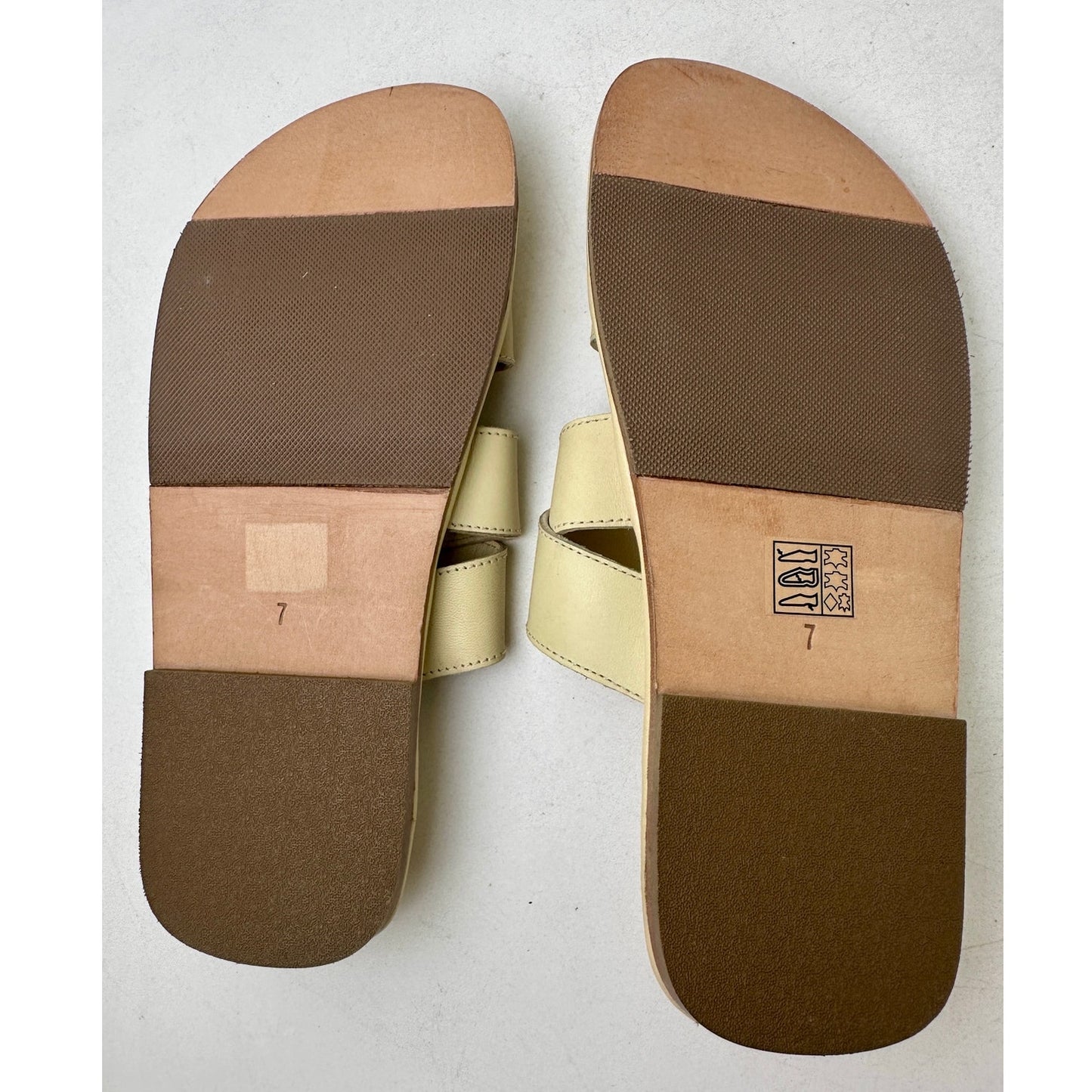 Free People Sloan Buttermilk Leather Buckle Sandals Women's Sz 7