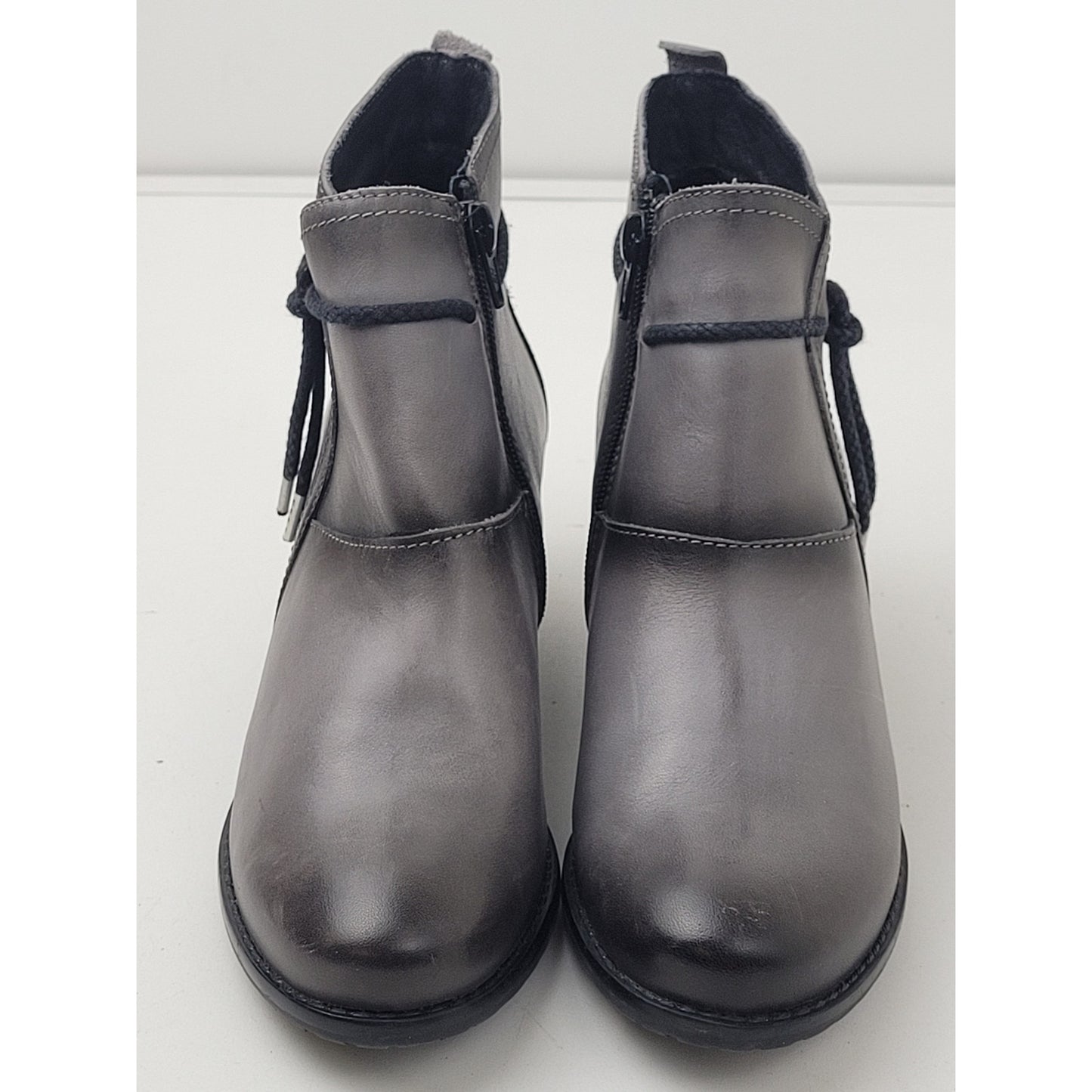 Eric Michael Styled Gray Leather Alexis Boots Women's Sz 37