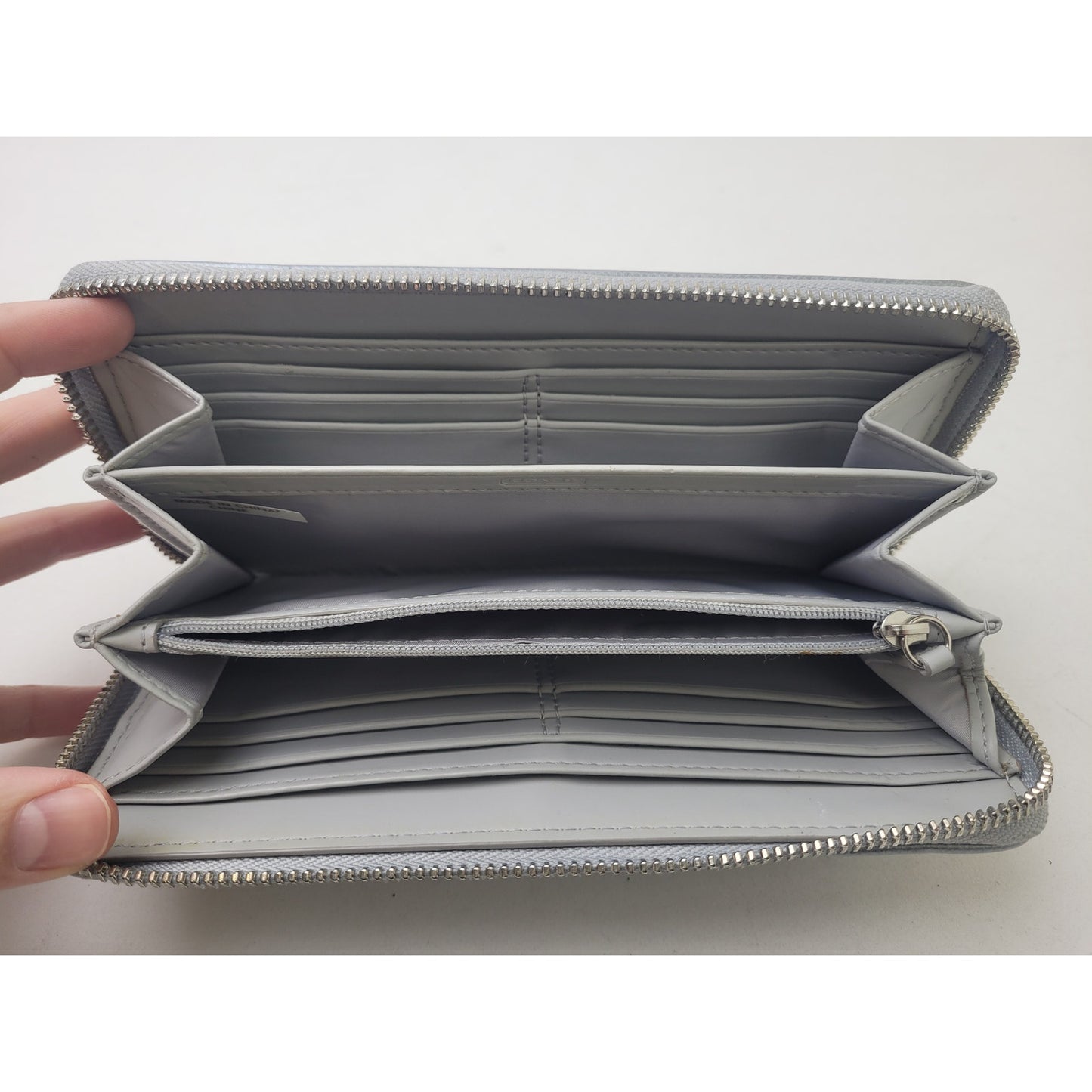 COACH Saffiano Silver Leather Turnlock Zip Around Accordion Wallet EUC