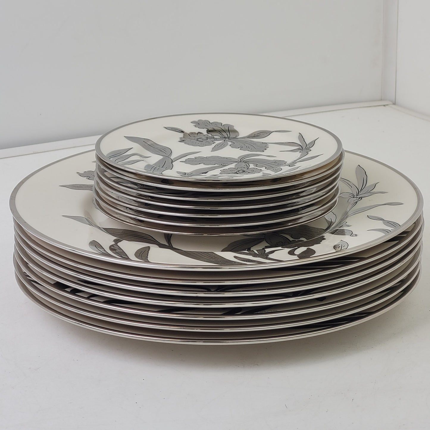 MCM Carole Stupell Silver Floral Design Dinner & Salad Plates 7 Each