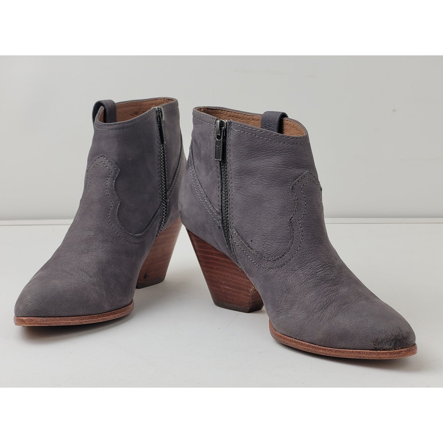 Frye Grey Cowgirl Side Zip Leather Booties Sz 7.5