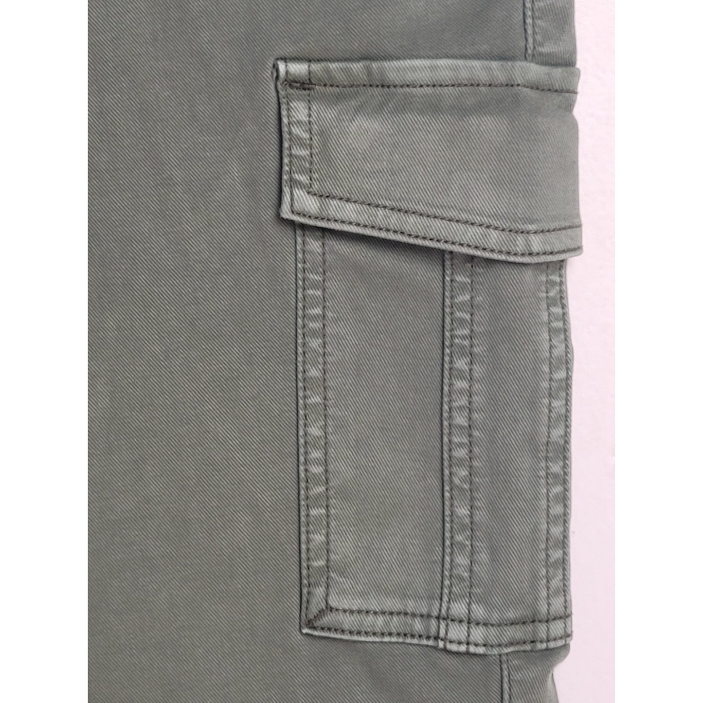 Spanx Stretch Twill Ankle Cargo Pant in Soft Sage Sz L Retail $128