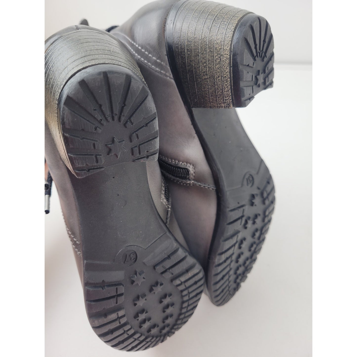 Eric Michael Styled Gray Leather Alexis Boots Women's Sz 37