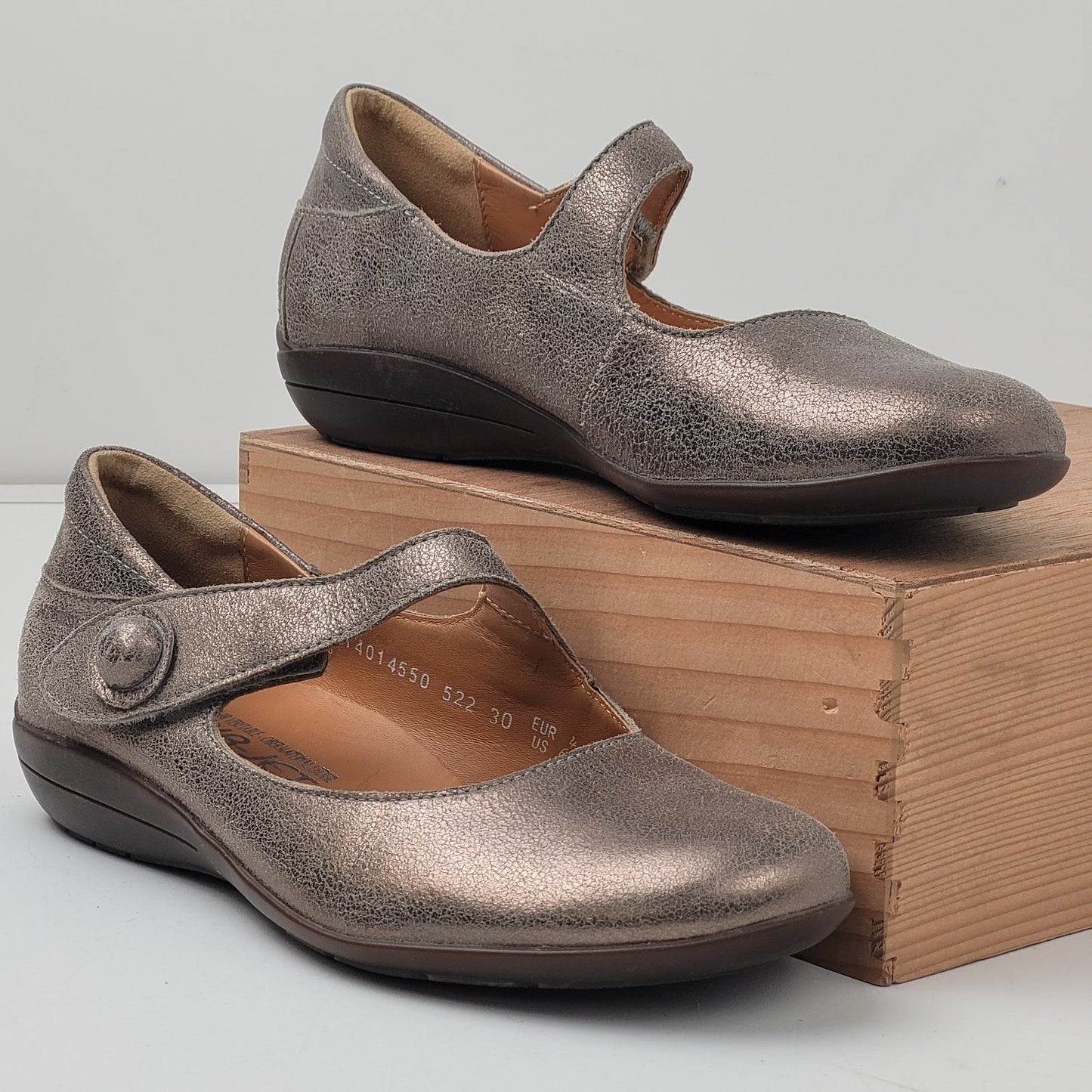 Mephisto Women’s Odalys Air-Jet Silver Mary Jane Shoes Size 6.5