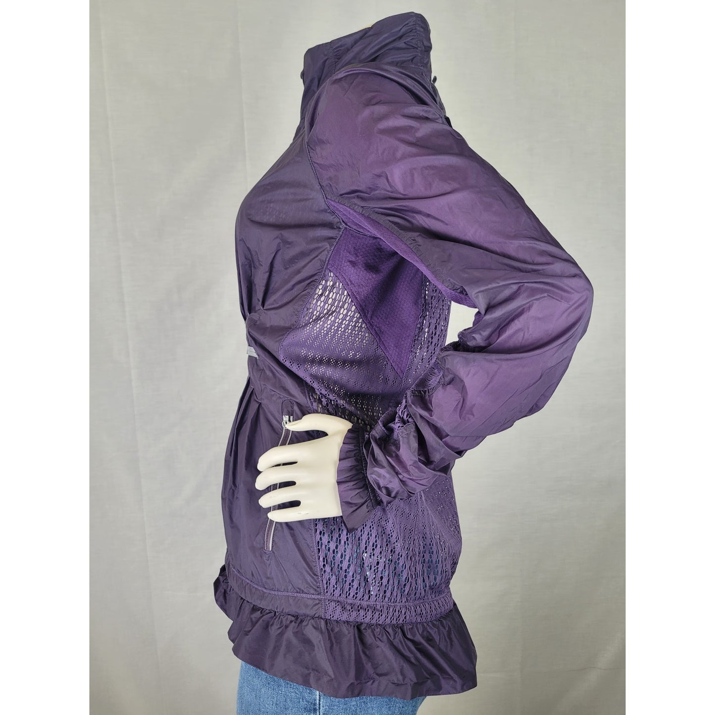 Lululemon Purple Run Wild Jacket Mesh Panels Ruffle Detail Women's Sz 4/6