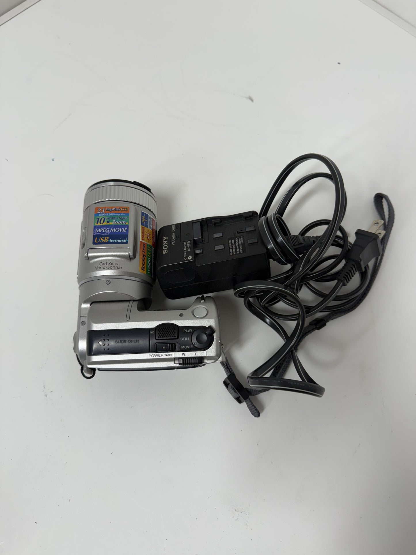 Sony Cyber-Shot DSC-F717