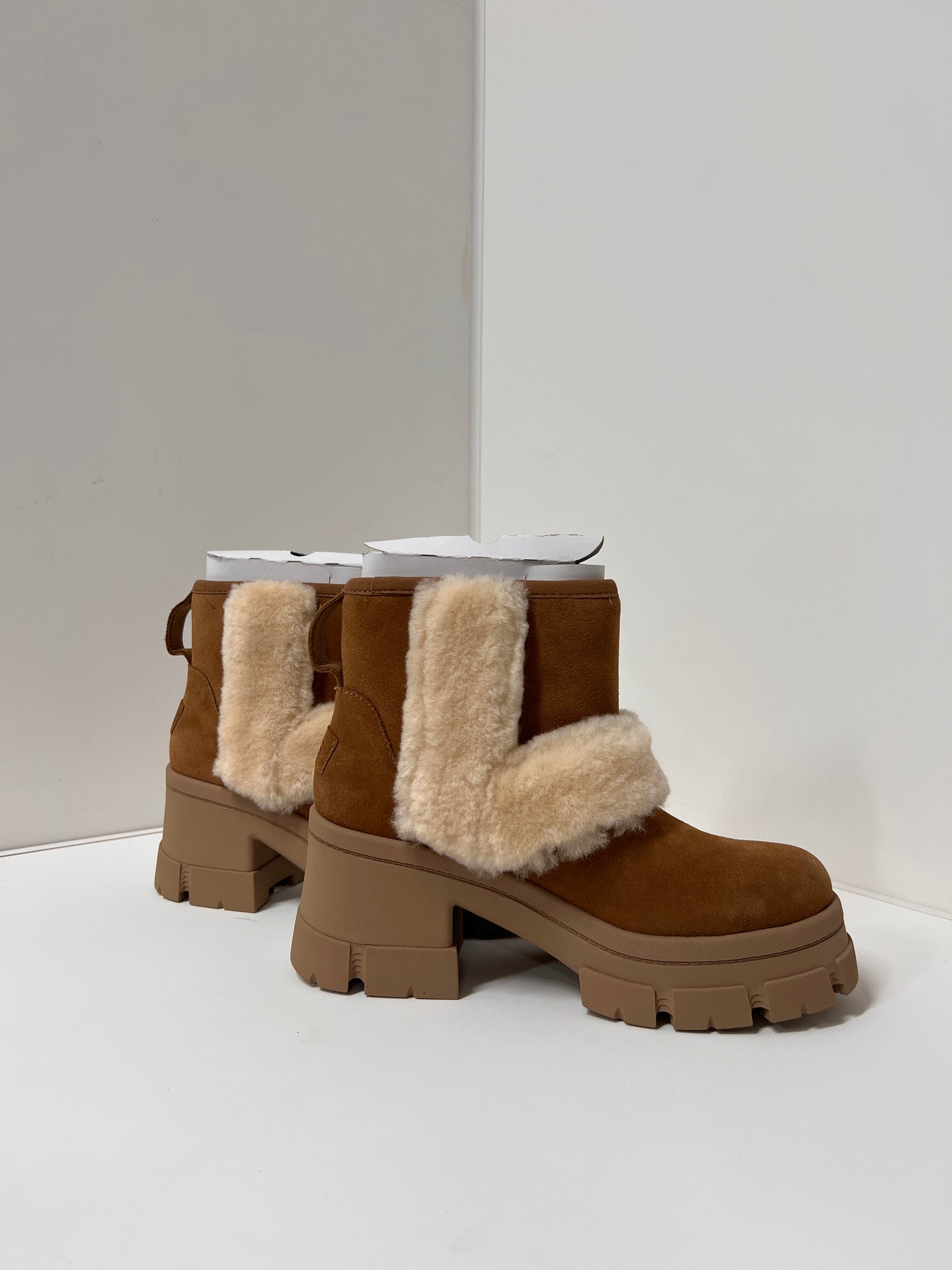 Women's Brooklyn Sunburst UGG Boots Size 9 NEW