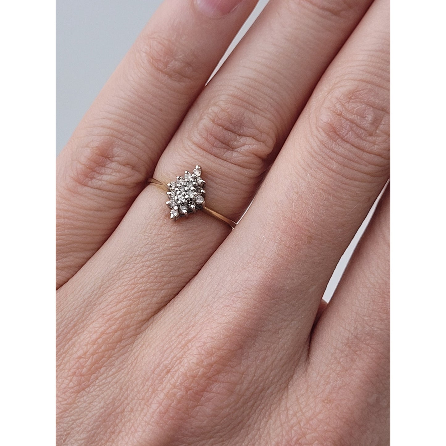 10K Yellow Gold & Diamond Cluster Engagement Ring Sz 5