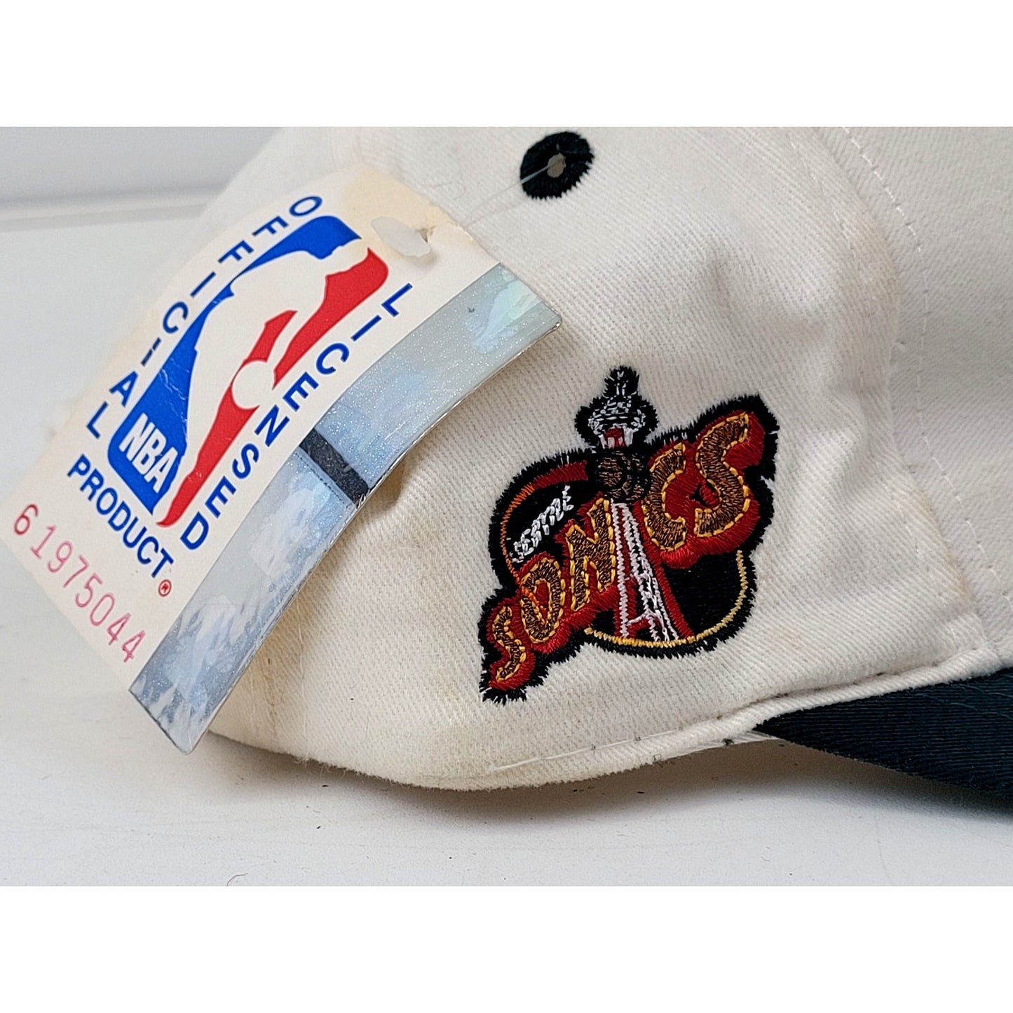 Vintage 1990s Seattle Sonics Snapback Hat Signed by Gary Payton NWT