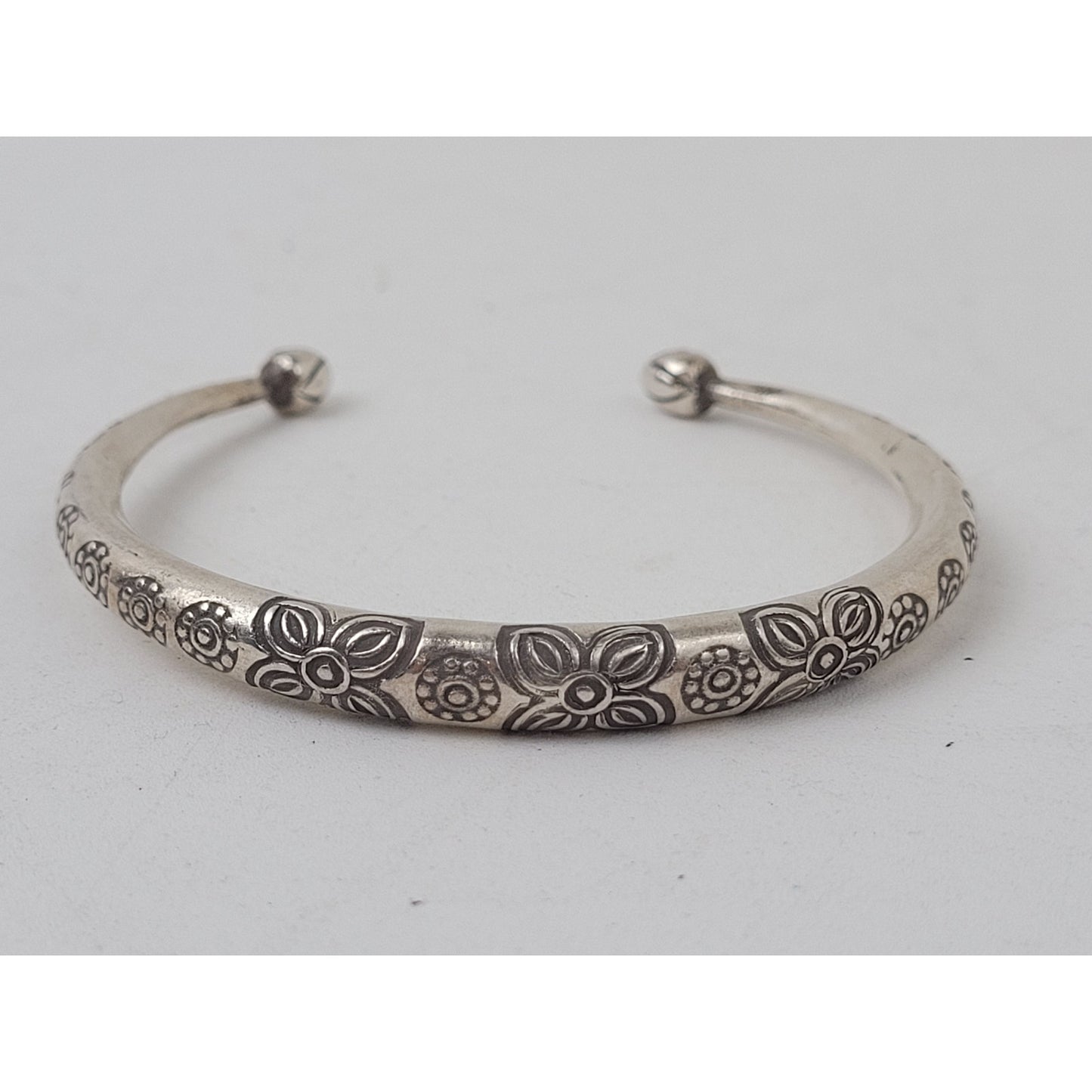 Sterling Silver Cuff w Floral Engravings 18.7g