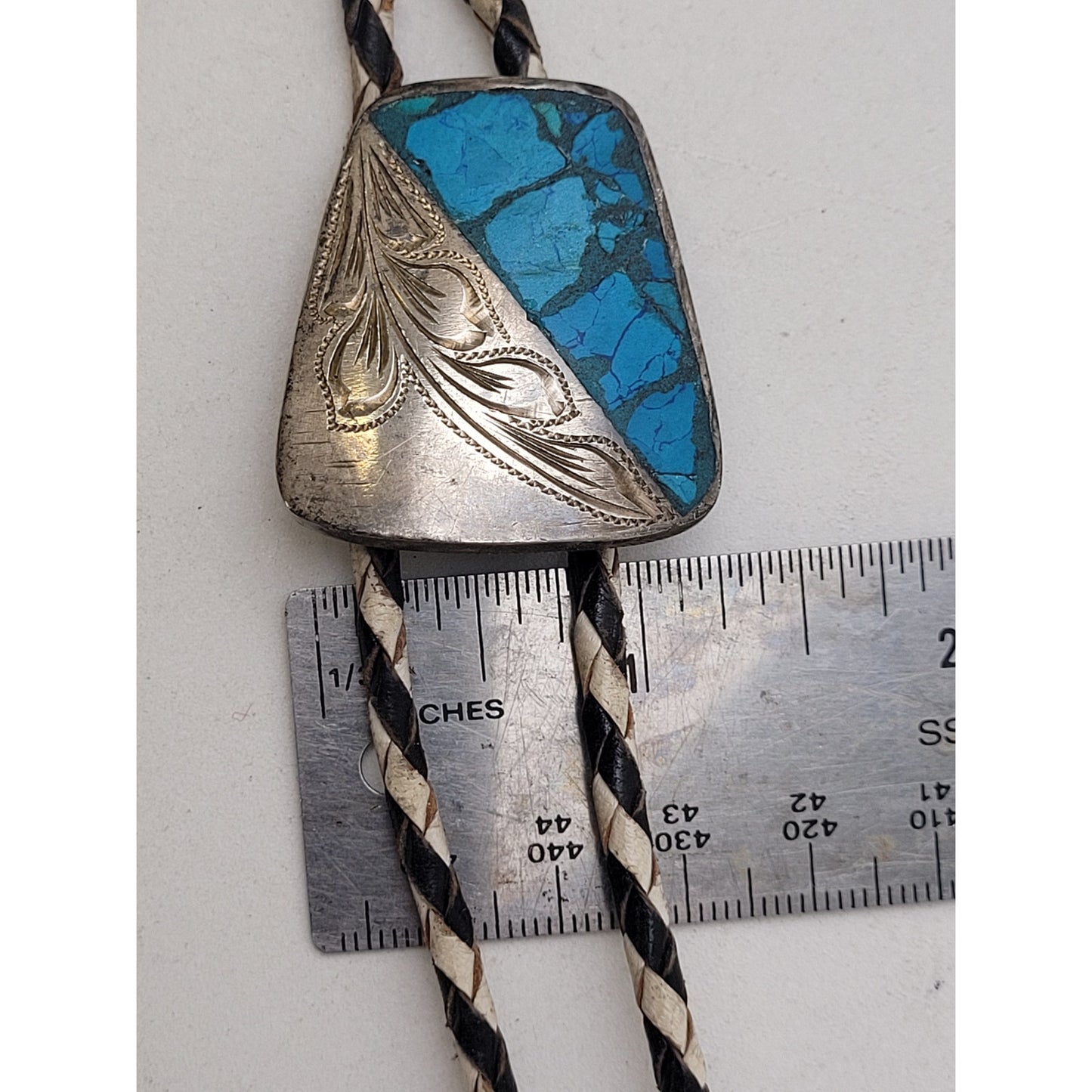 VTG Southwestern Americana Leather Bolo Tie w Etched Sterling Silver & Turquoise