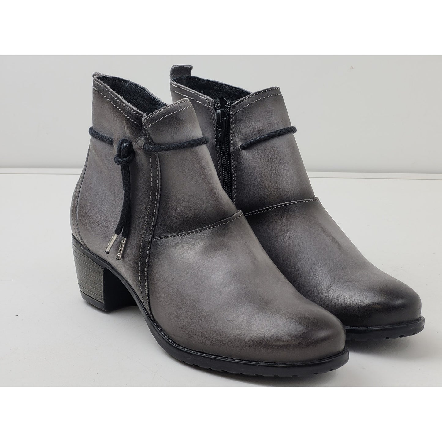 Eric Michael Styled Gray Leather Alexis Boots Women's Sz 37