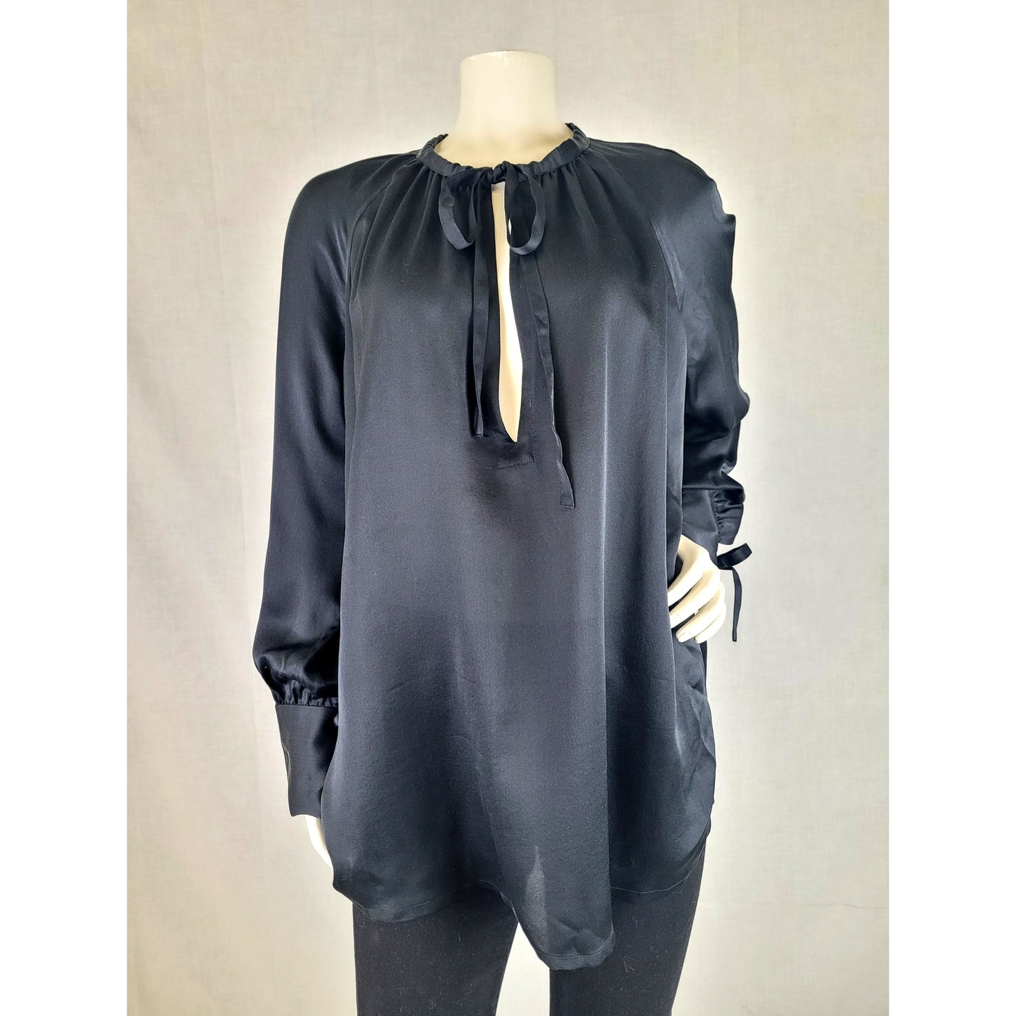 Club Monaco Shirred 100% Silk Blouse NWT Women's Sz M