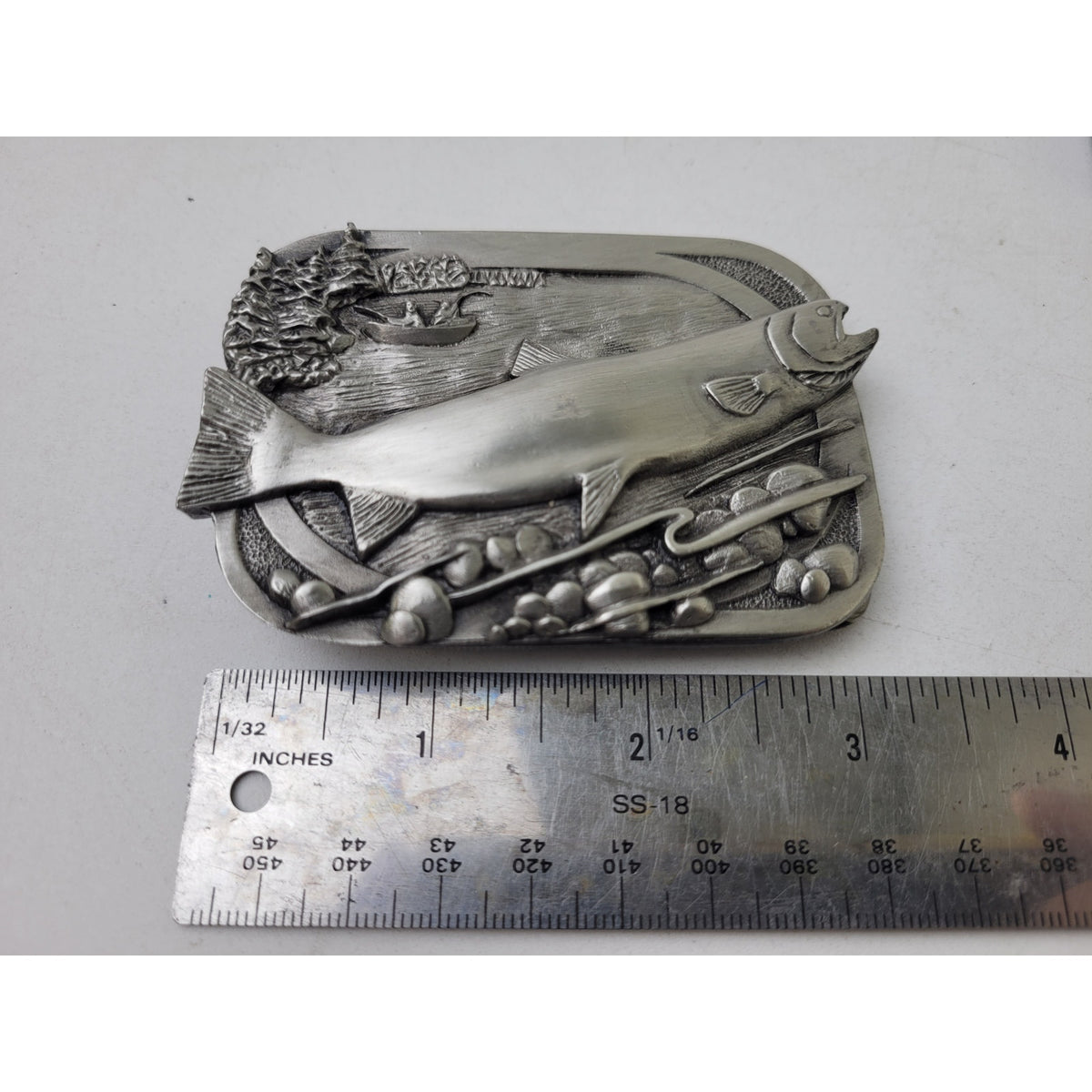 VTG 1983 Siskiyou Buckle Co. Inc. Fishing Pewter Belt Buckle