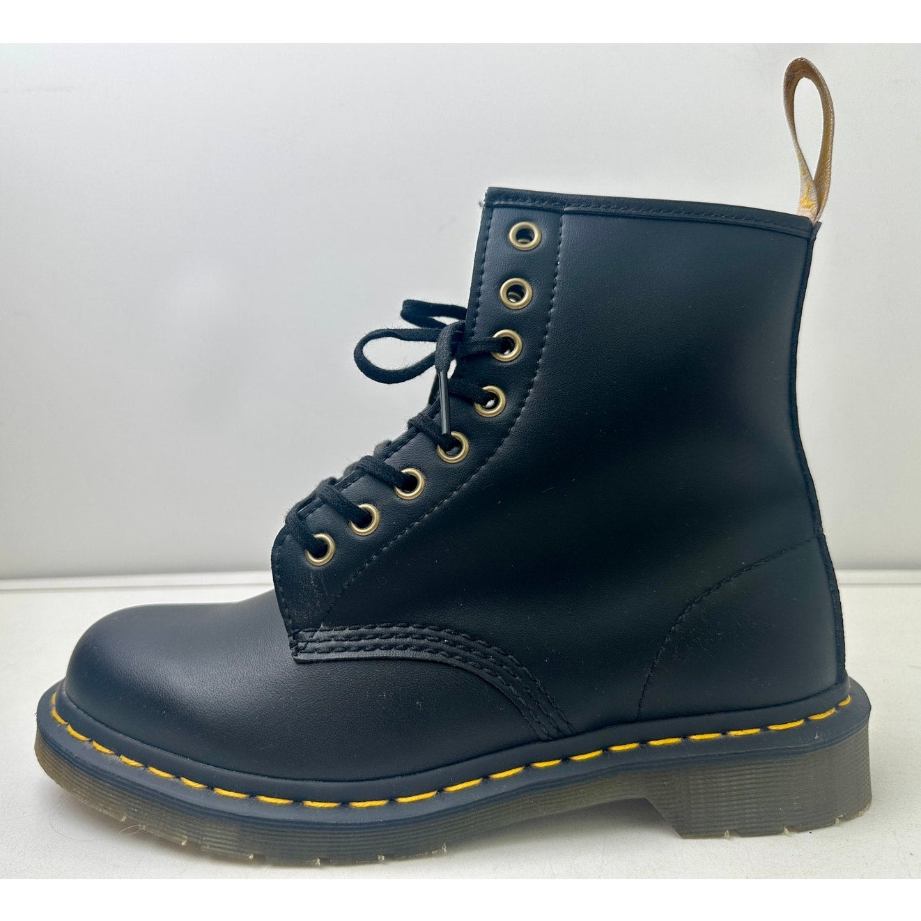 Dr. Martens Vegan 1460 Felix Rub Off 8-Eye Boots Women's Sz 8