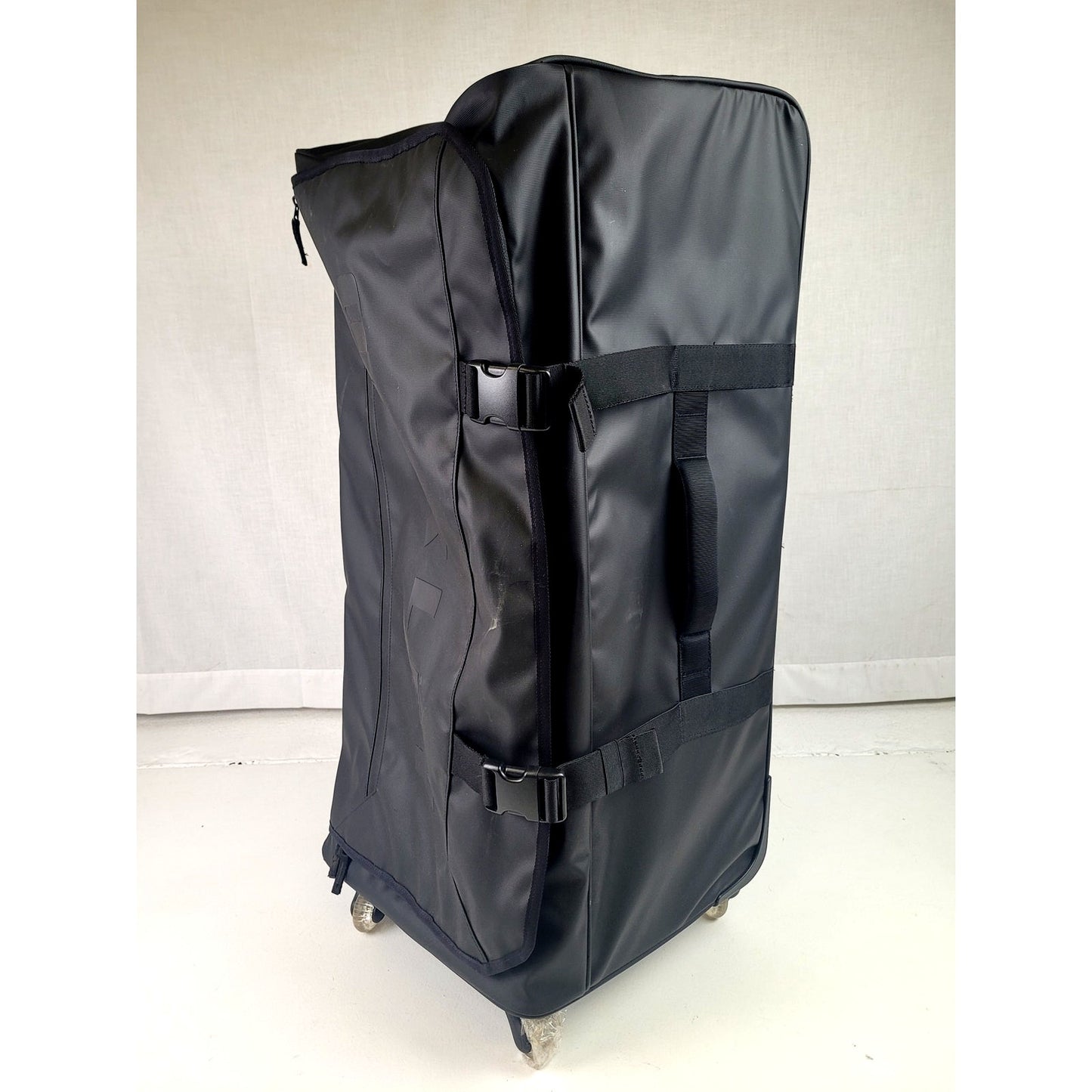 Oakley Endless Adventure Travel Trolley 97-liter Water-Repellent Suitcase