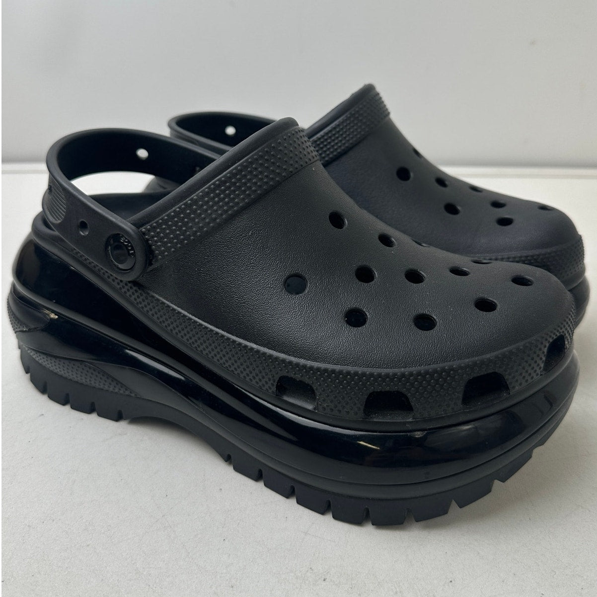 Crocs Classic Mega Crush Black Clogs Women's Sz 8