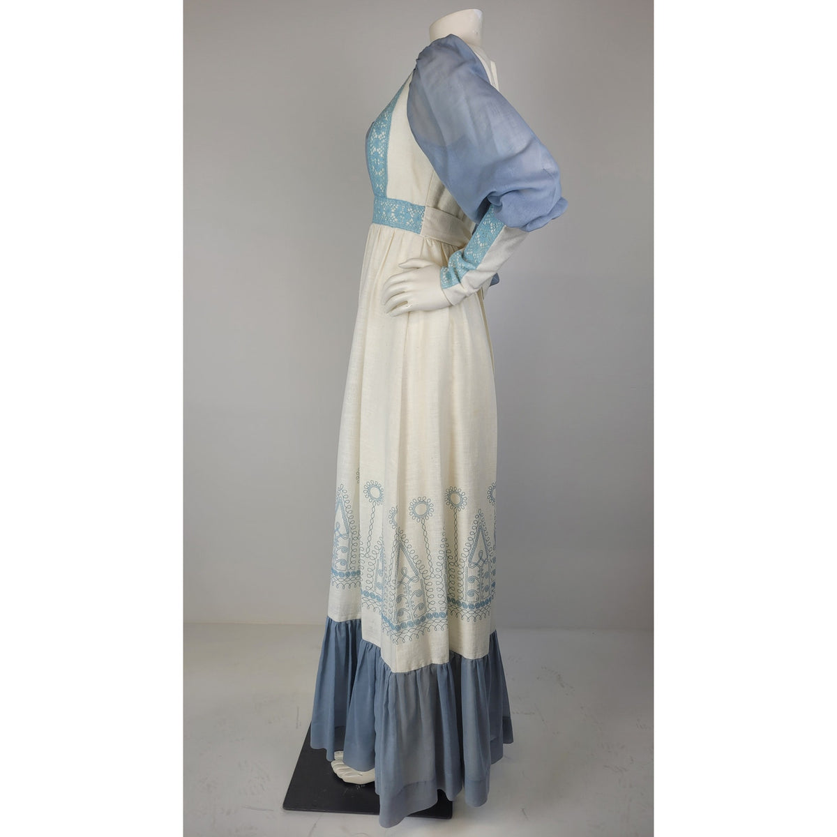 VTG 70s Gunne Sax Medieval Revival Maxi Dress Blue & Ivory w Embroidery Sz 9 (S)