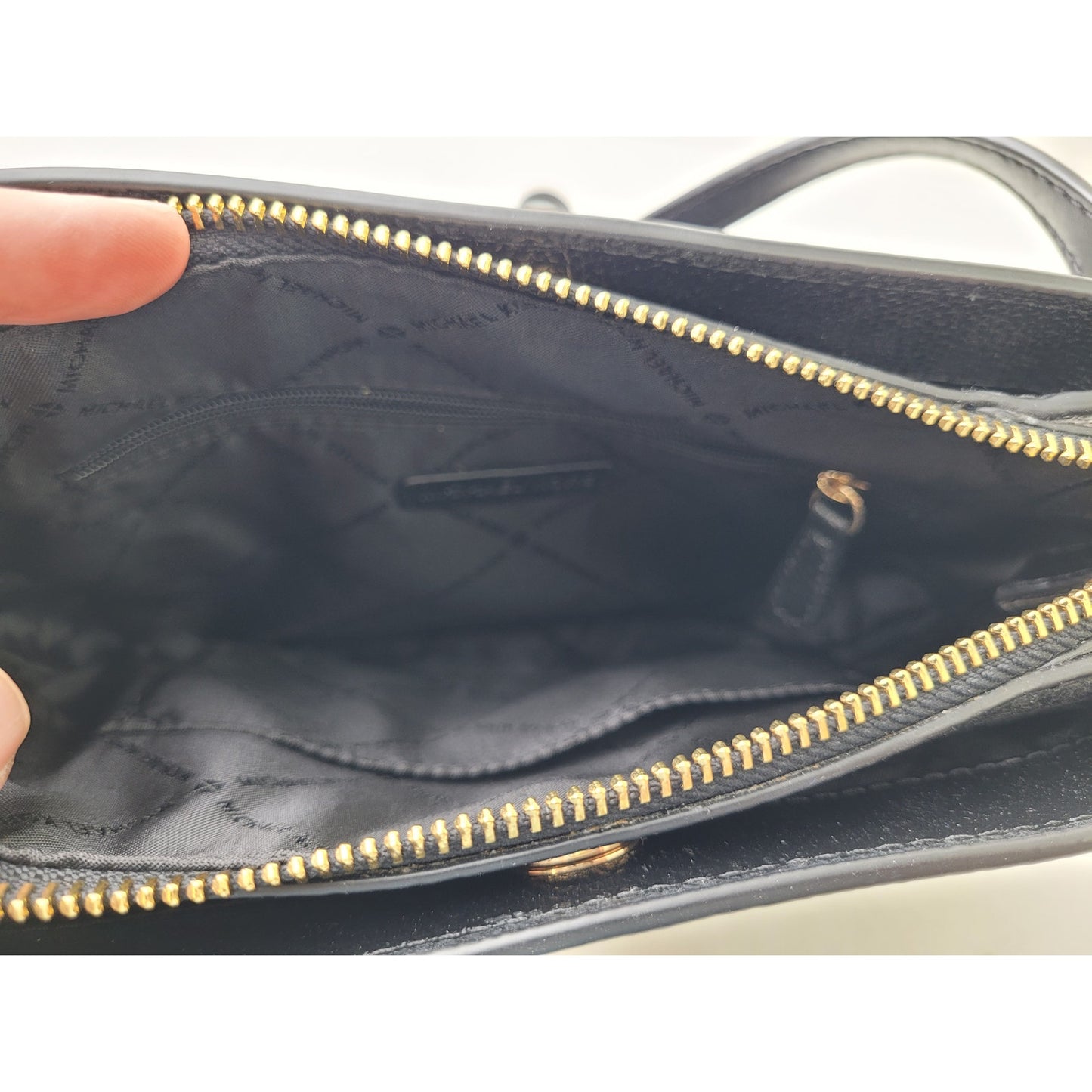 Michael Kors Nicole Medium Crossbody Leather Purse Gold-Tone Hardware EUC