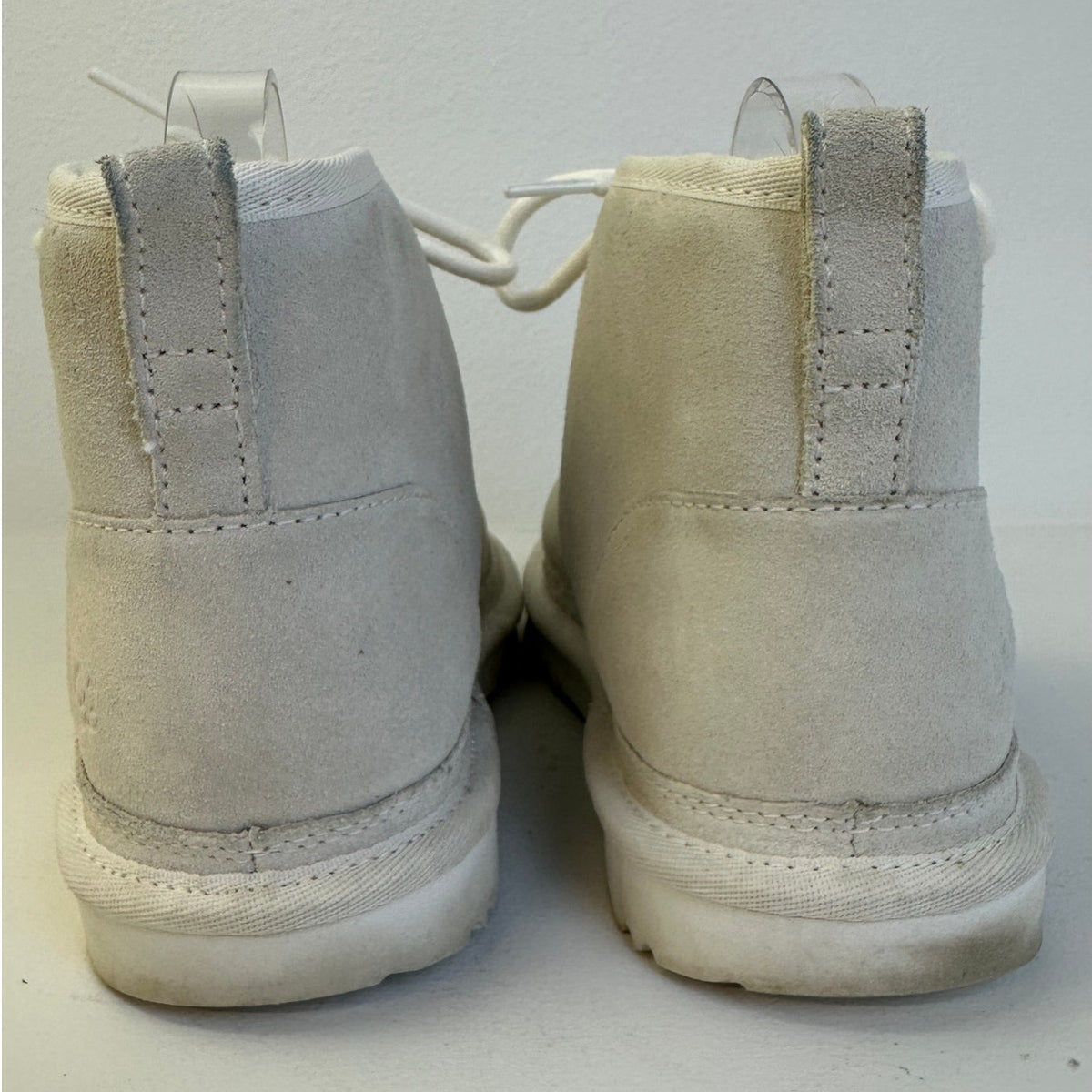 UGG Neumel White Suede Boot Youth Sz 6 / 38