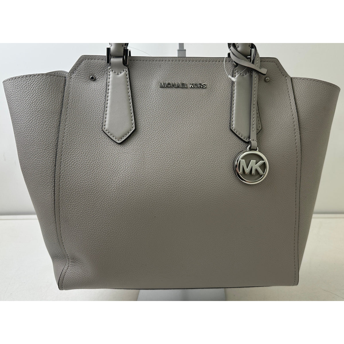 Michael Kors Hayes Large Tote in Pearl Grey NWT