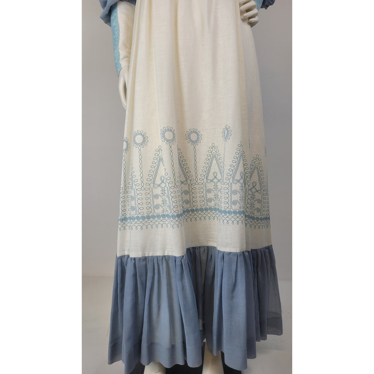 VTG 70s Gunne Sax Medieval Revival Maxi Dress Blue & Ivory w Embroidery Sz 9 (S)