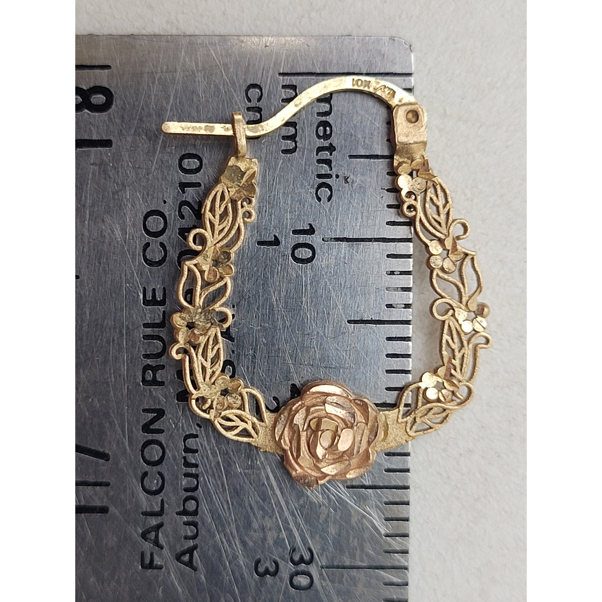 VTG 10K Yellow & Rose Gold Designer Michael Anthony Rose Filigree Hoop Earrings