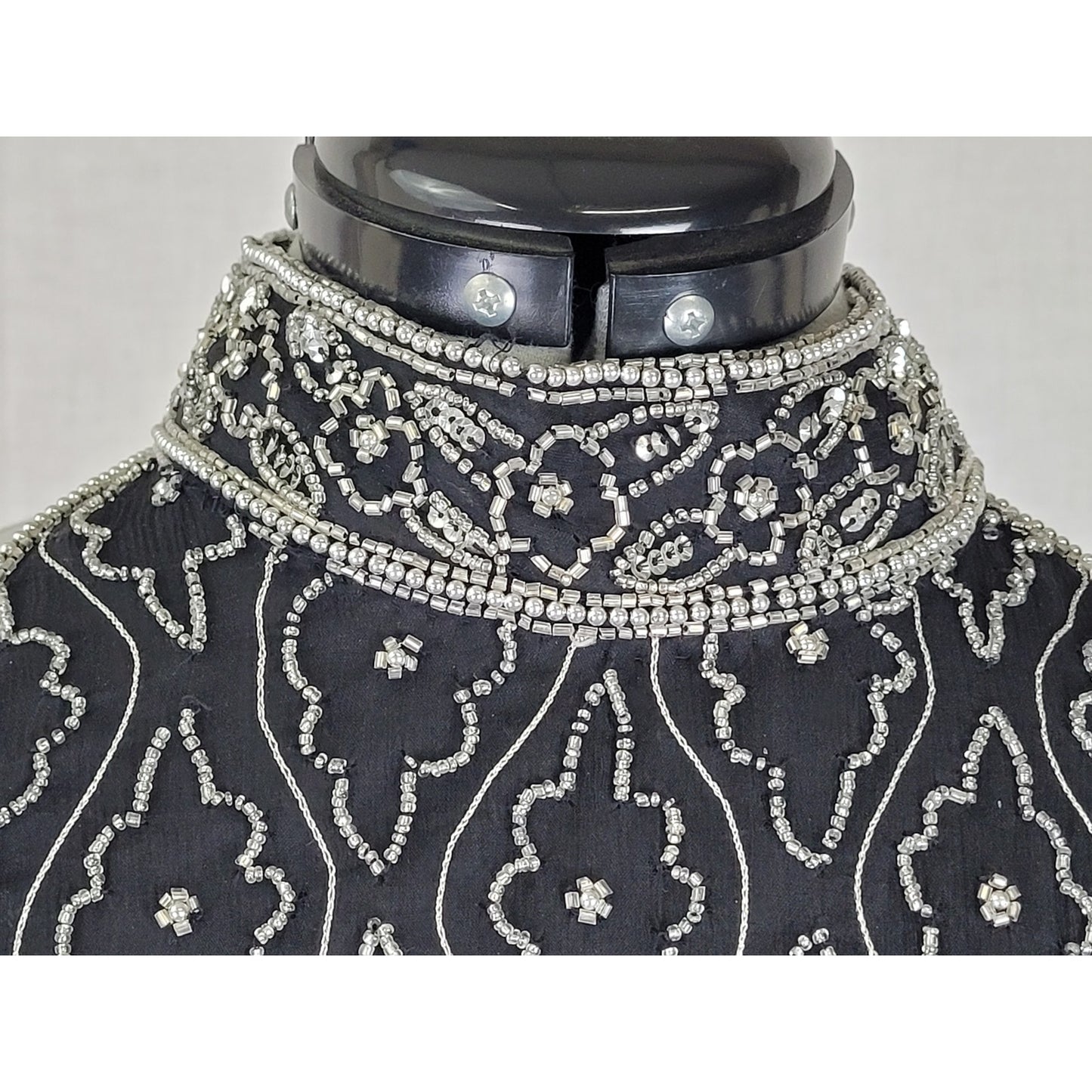 Vintage 1990s Marina Silk w Silver Beads Great Gatsby Sleeveless Blouse Sz S