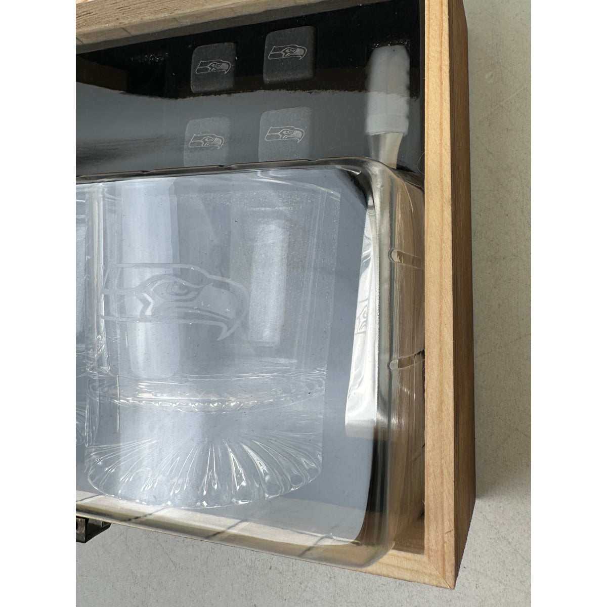 NFL Seattle Seahawks Wood Boxed Glass Set W/ Stone Cubes | NEW