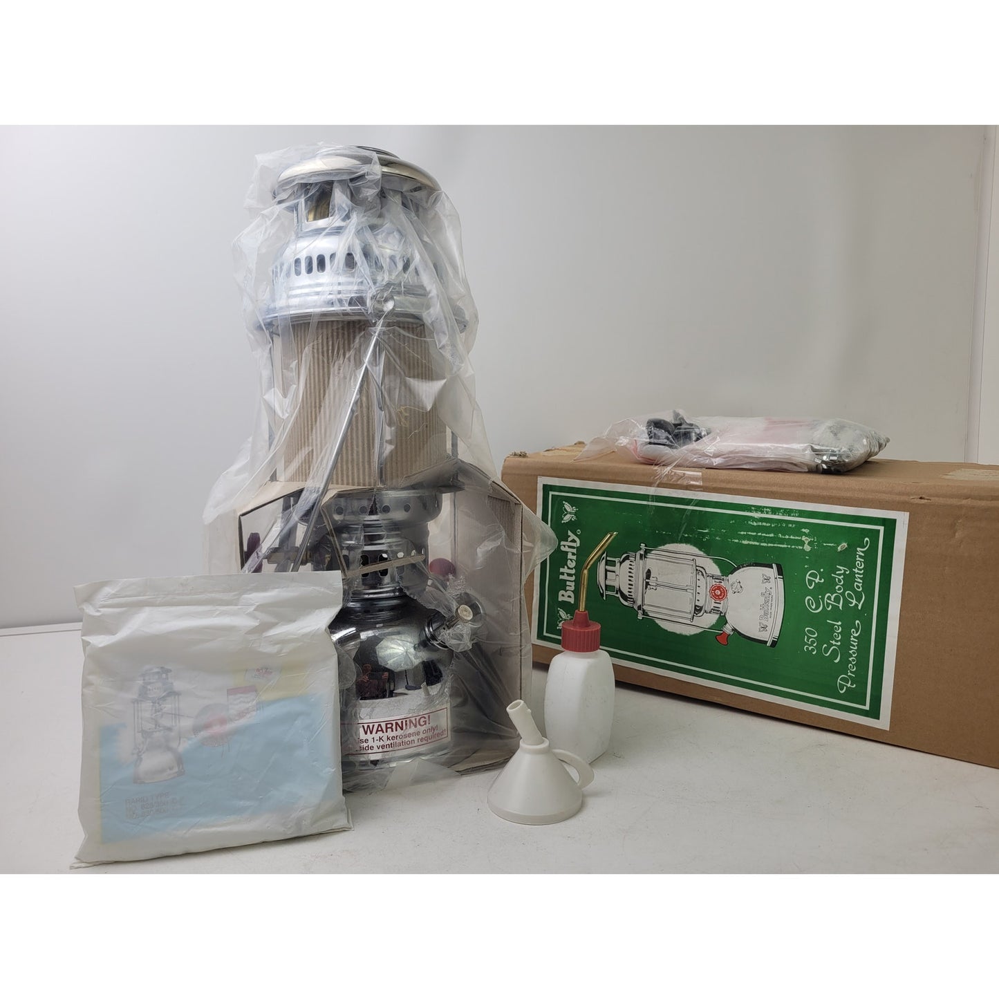 Vintage Butterfly 350 Candlepower Kerosene Pressure Lantern NIB