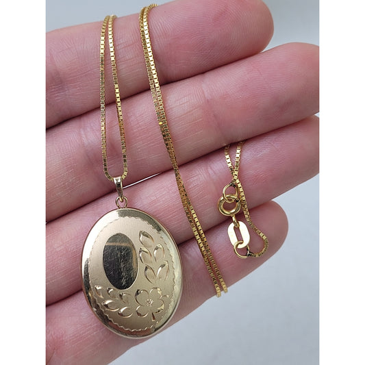 Solid 14K Yellow Gold Vintage Engraved Locket on 20" Gold Box Link Chain | 8.24g
