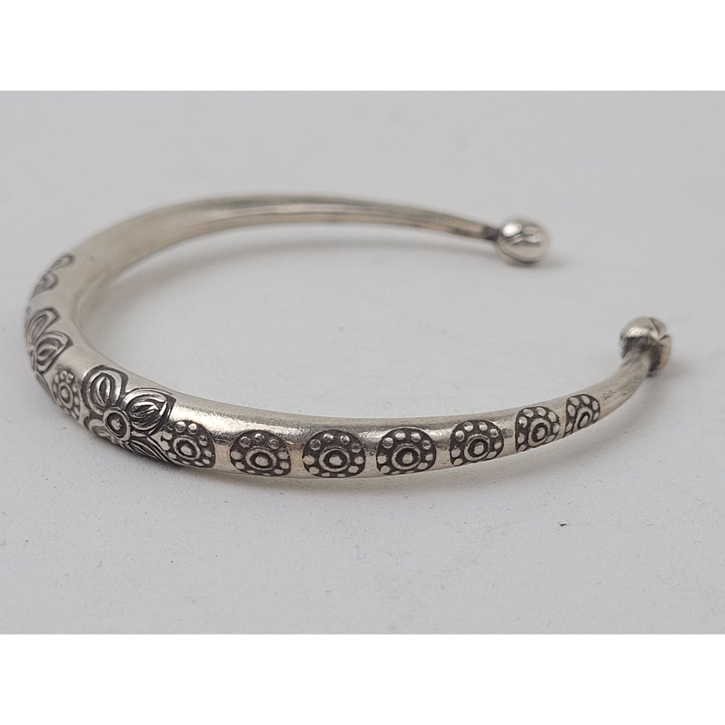 Sterling Silver Cuff w Floral Engravings 18.7g