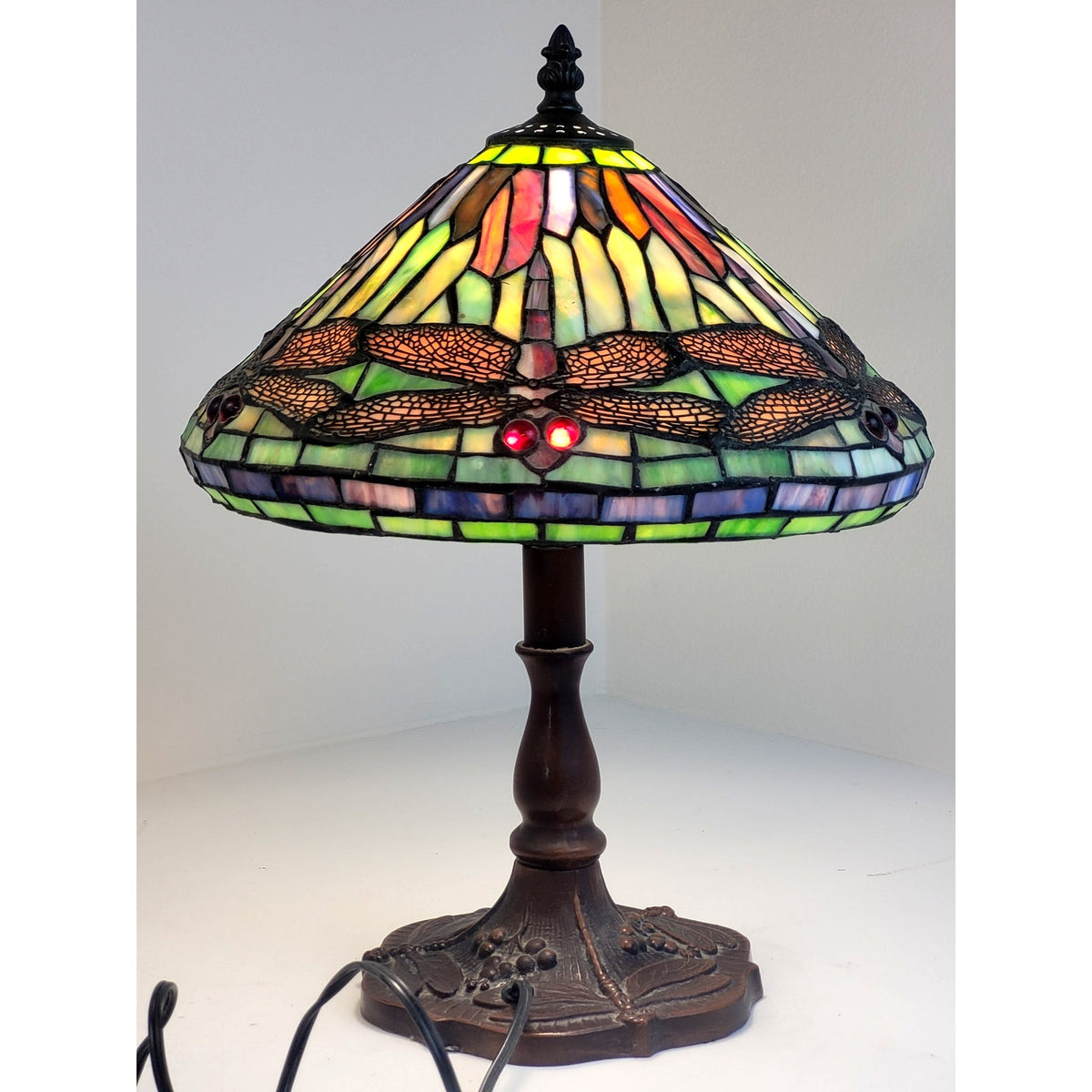 90s Meyda Tiffany Dragonfly Table Lamp Stained Glass Shade Metal Base 16" Tall