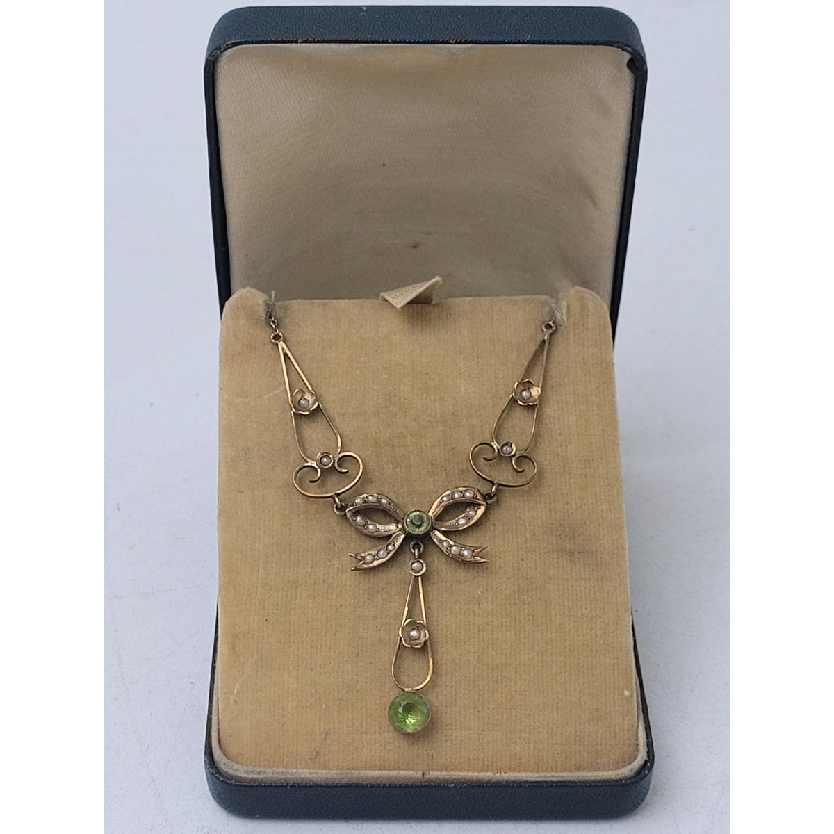 14K Yellow Gold Art Nouveau Genuine Peridot & Seed Pearl Bow Drop Necklace w Box
