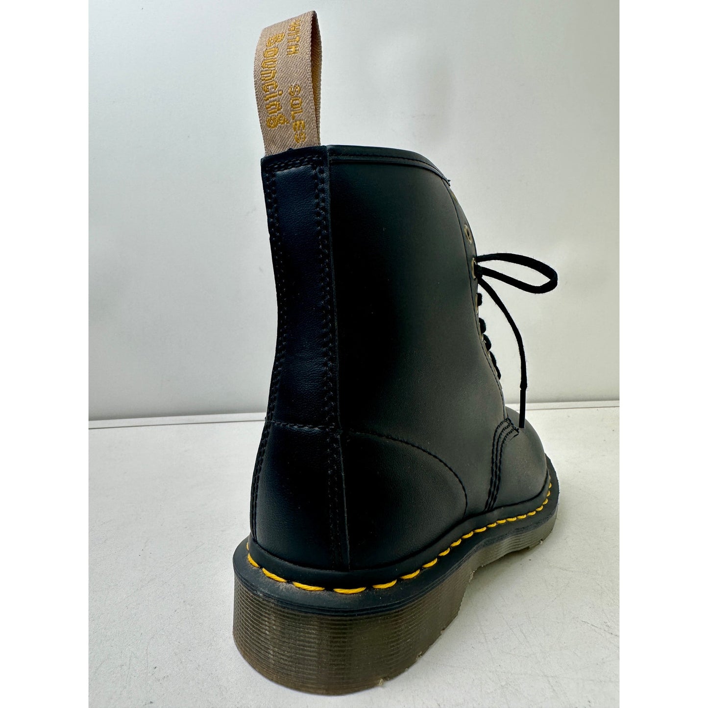 Dr. Martens Vegan 1460 Felix Rub Off 8-Eye Boots Women's Sz 8