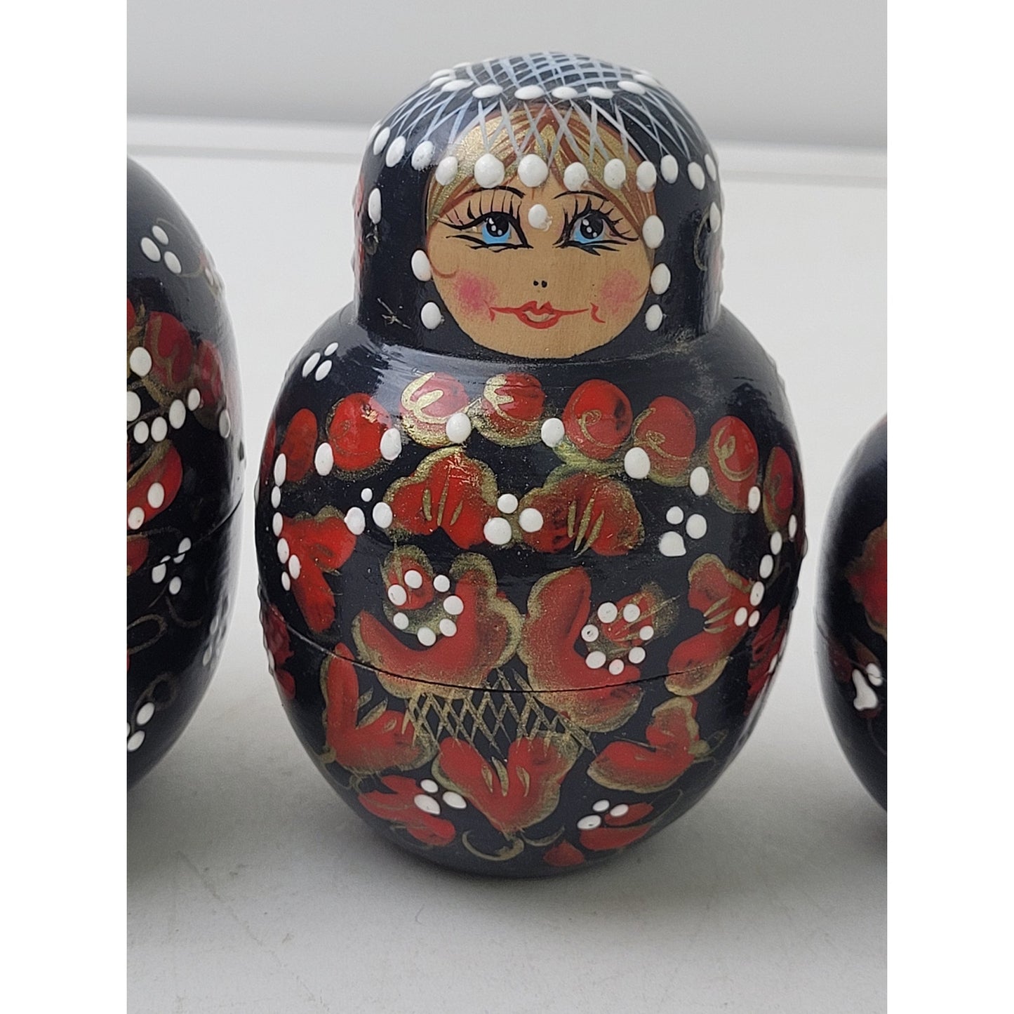 Vintage Hand-Painted Matryoshka Nesting Doll Set | 11 pieces | 6 1/4" Tall