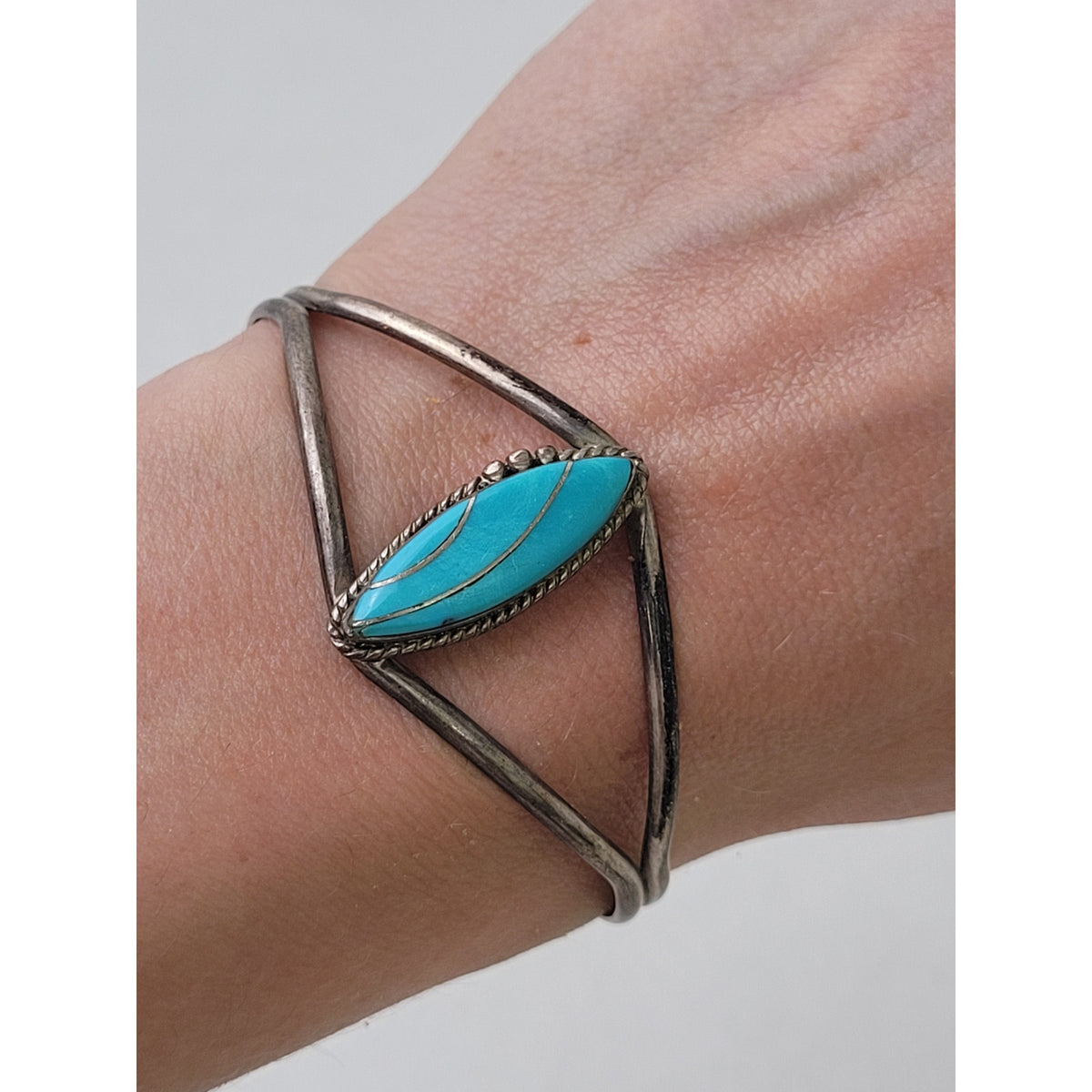 Vintage Navajo Teme Split-Shank Sterling Silver & Turquoise Cuff Bracelet